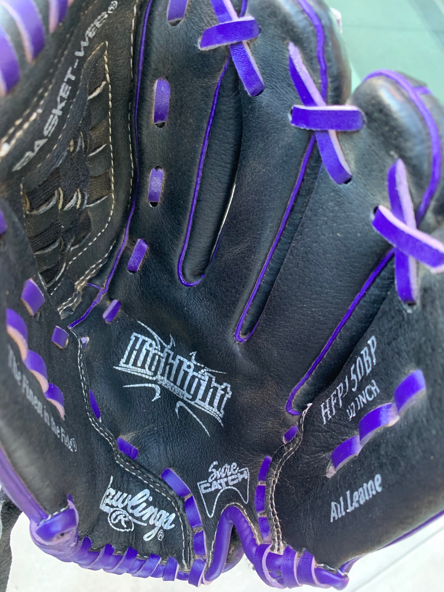 Used Rawlings Sure Catch Right Hand Throw Softball Glove 11.5