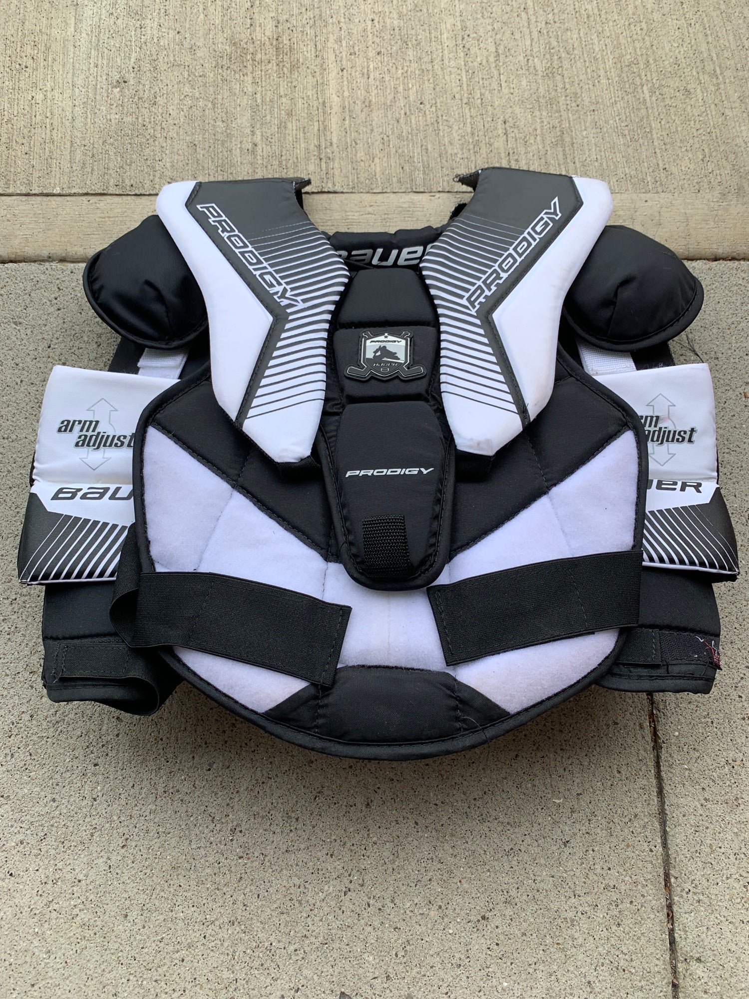 Youth Used Large/XL Bauer Prodigy 3.0 Goalie Chest Protector SidelineSwap