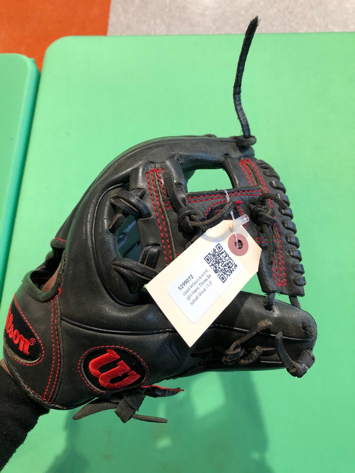 Used Wilson 643 Right Hand Throw Baseball Glove 11.5" SidelineSwap