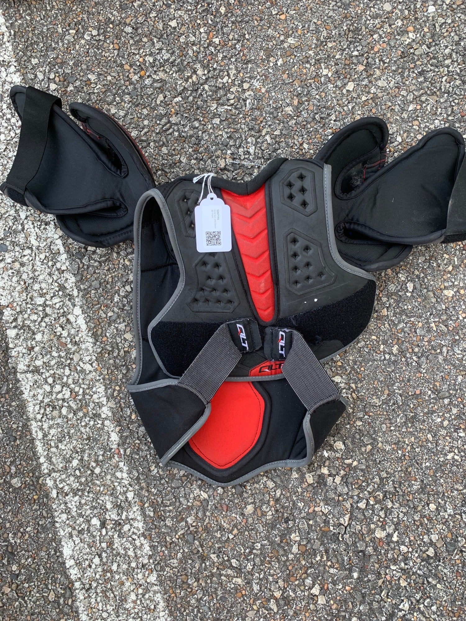CCM QLT 250 Shoulder Pads SidelineSwap