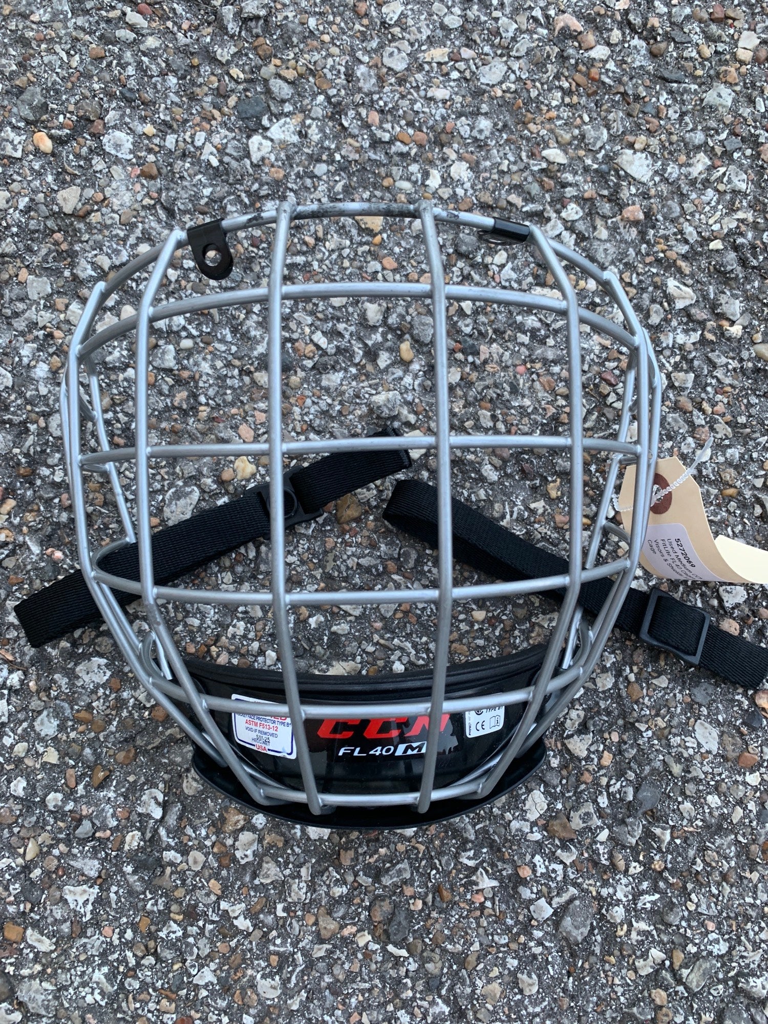 Used Medium CCM FitLite FL40 Cages, Visors & Shields Full Cage