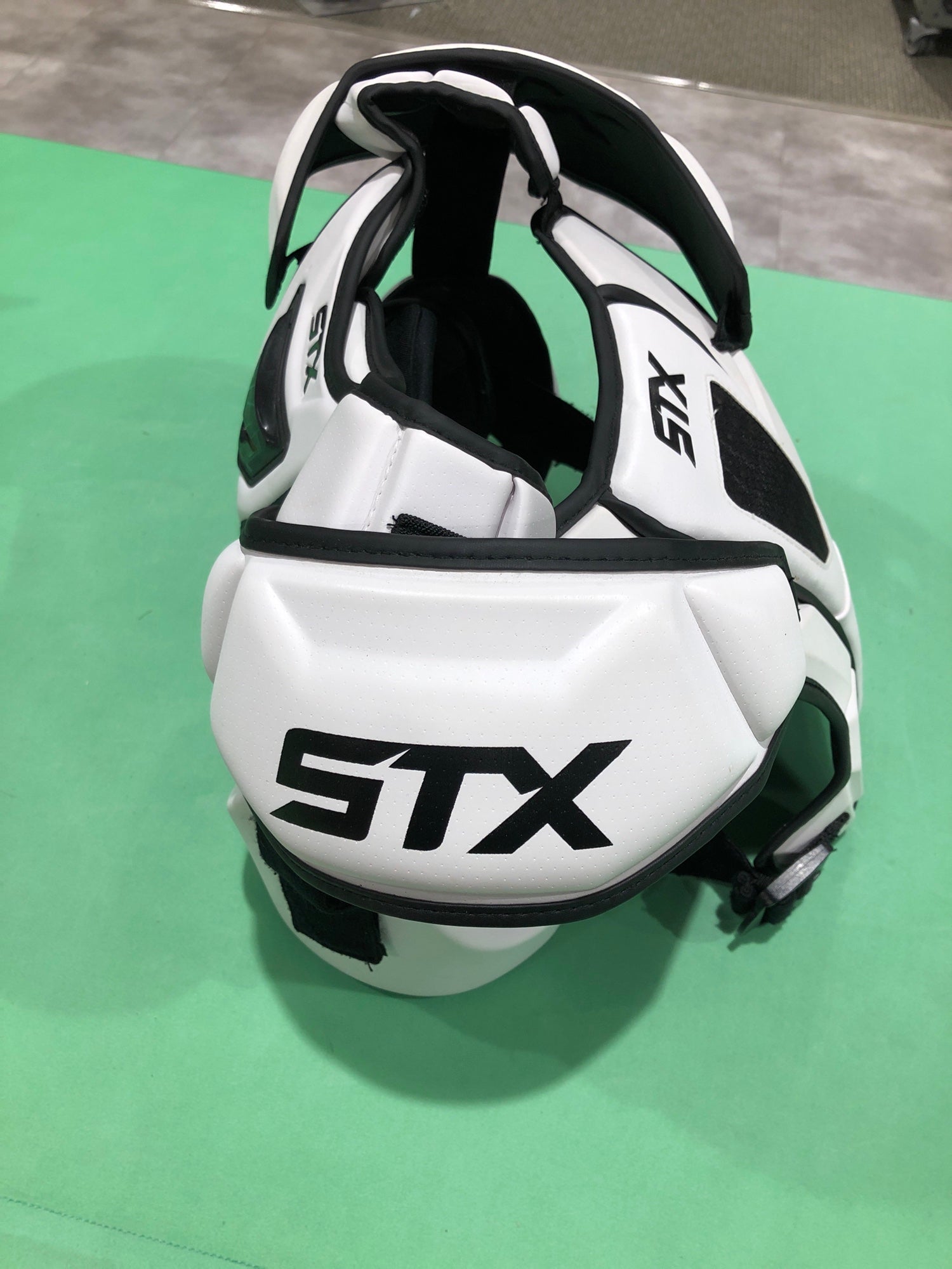 Used Medium STX Cell IV Shoulder Pads SidelineSwap