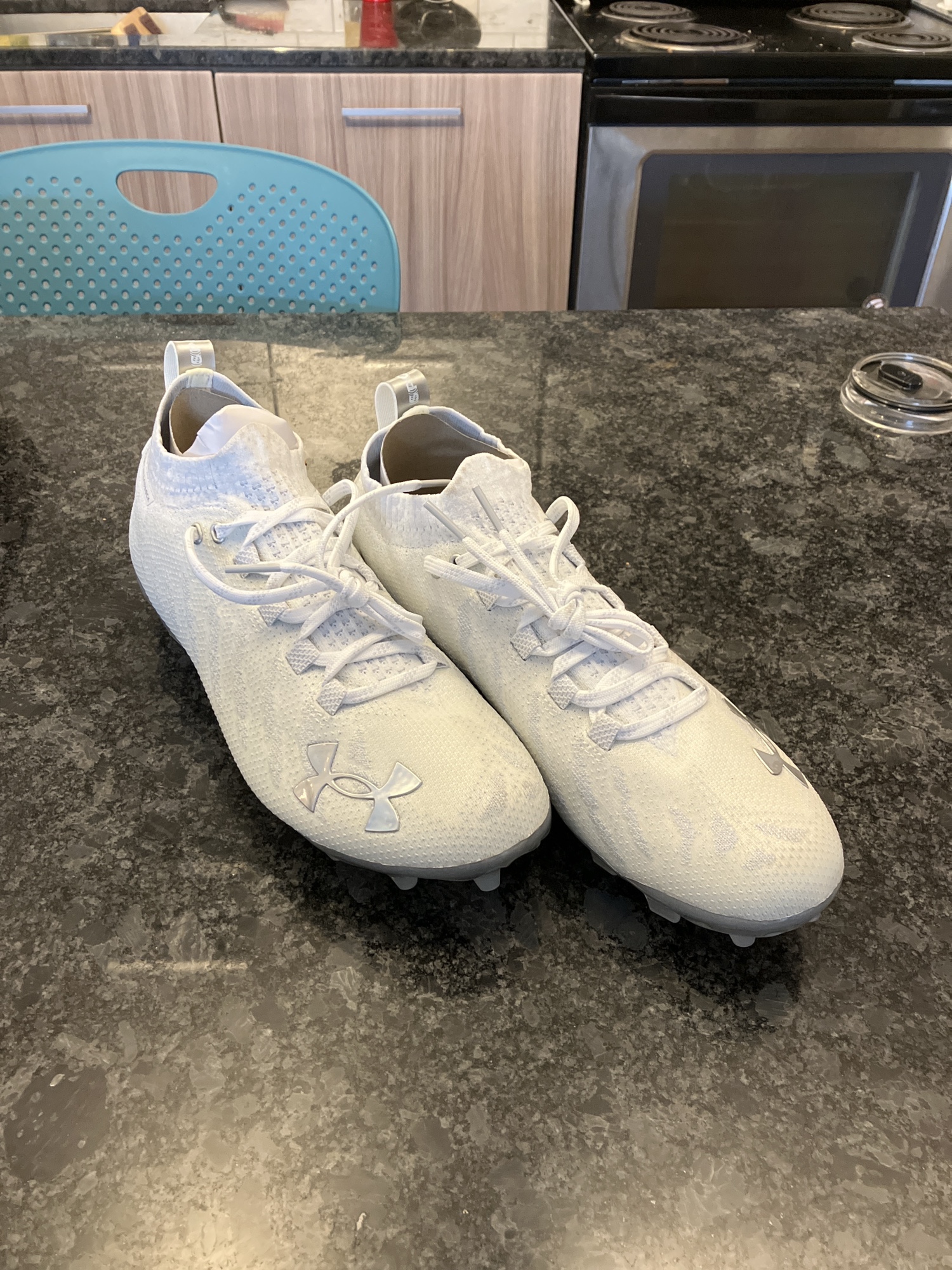 under armour spotlight mc cleats