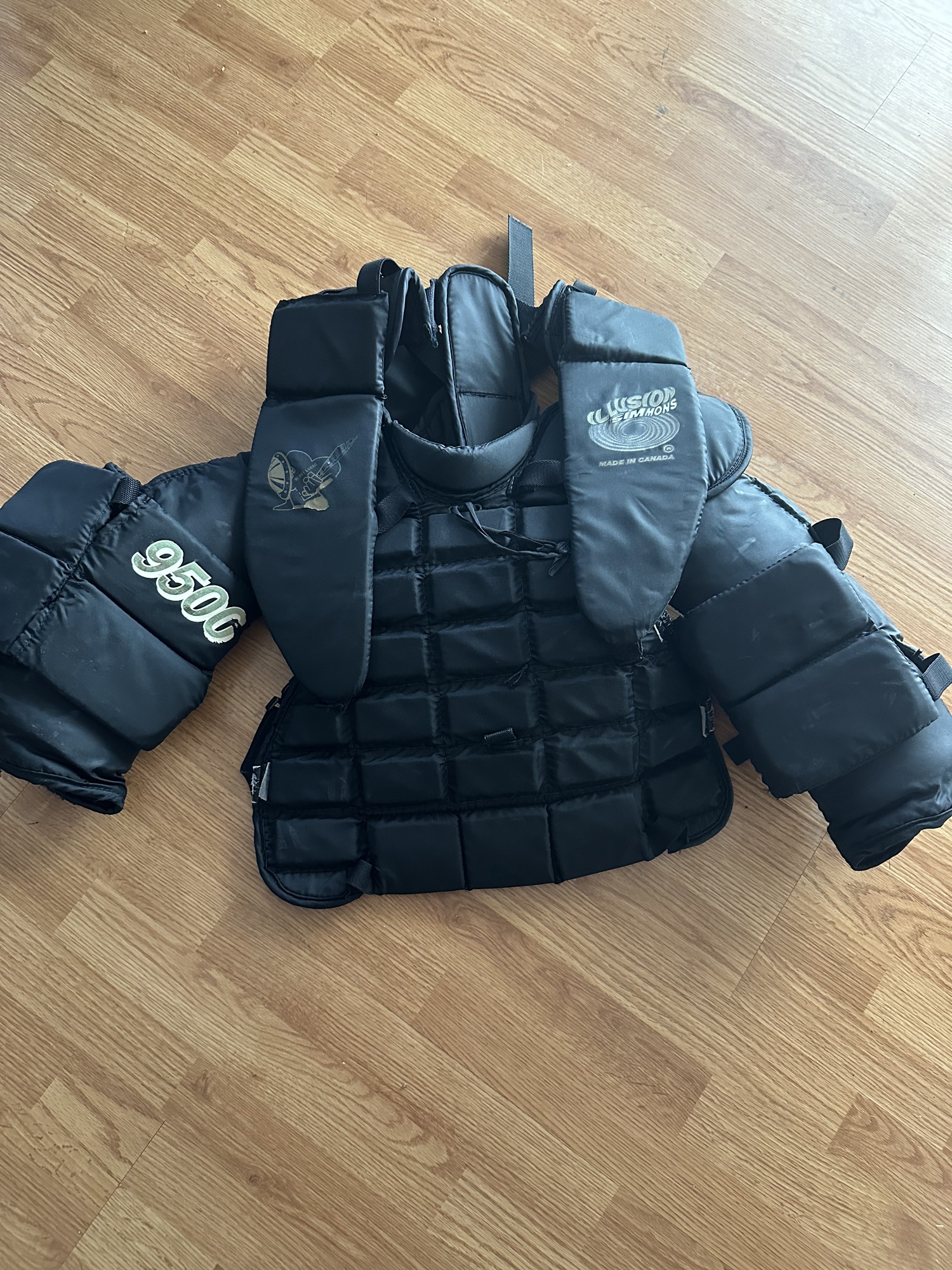 Simmons 9500 chest protector SidelineSwap