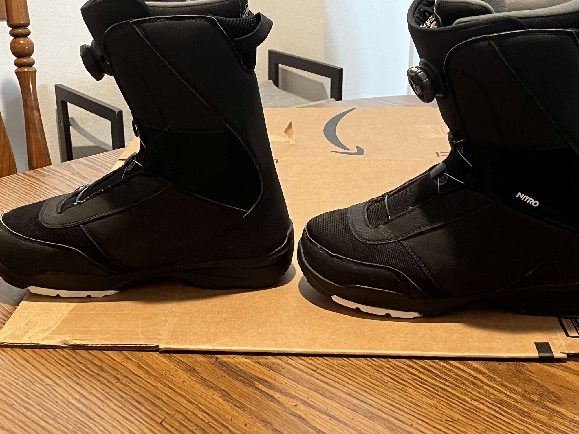 Men's Used Size 9.5 (Women's 10.5) Nitro Vagabond Boa Snowboard Boots