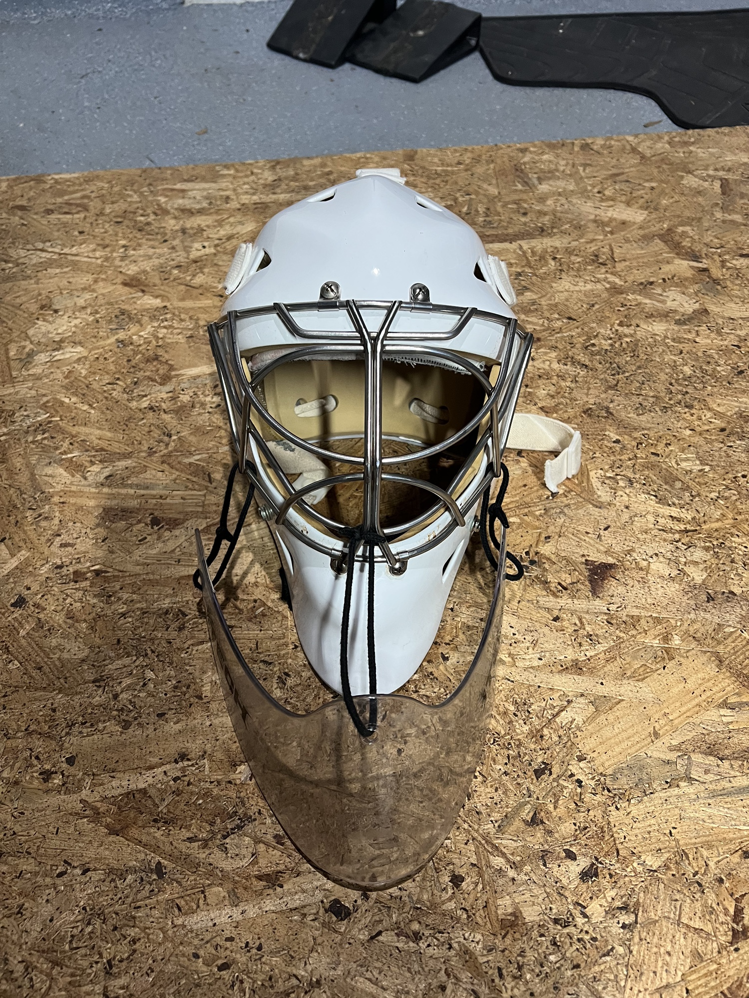 Used Eddy Goalie Mask SidelineSwap