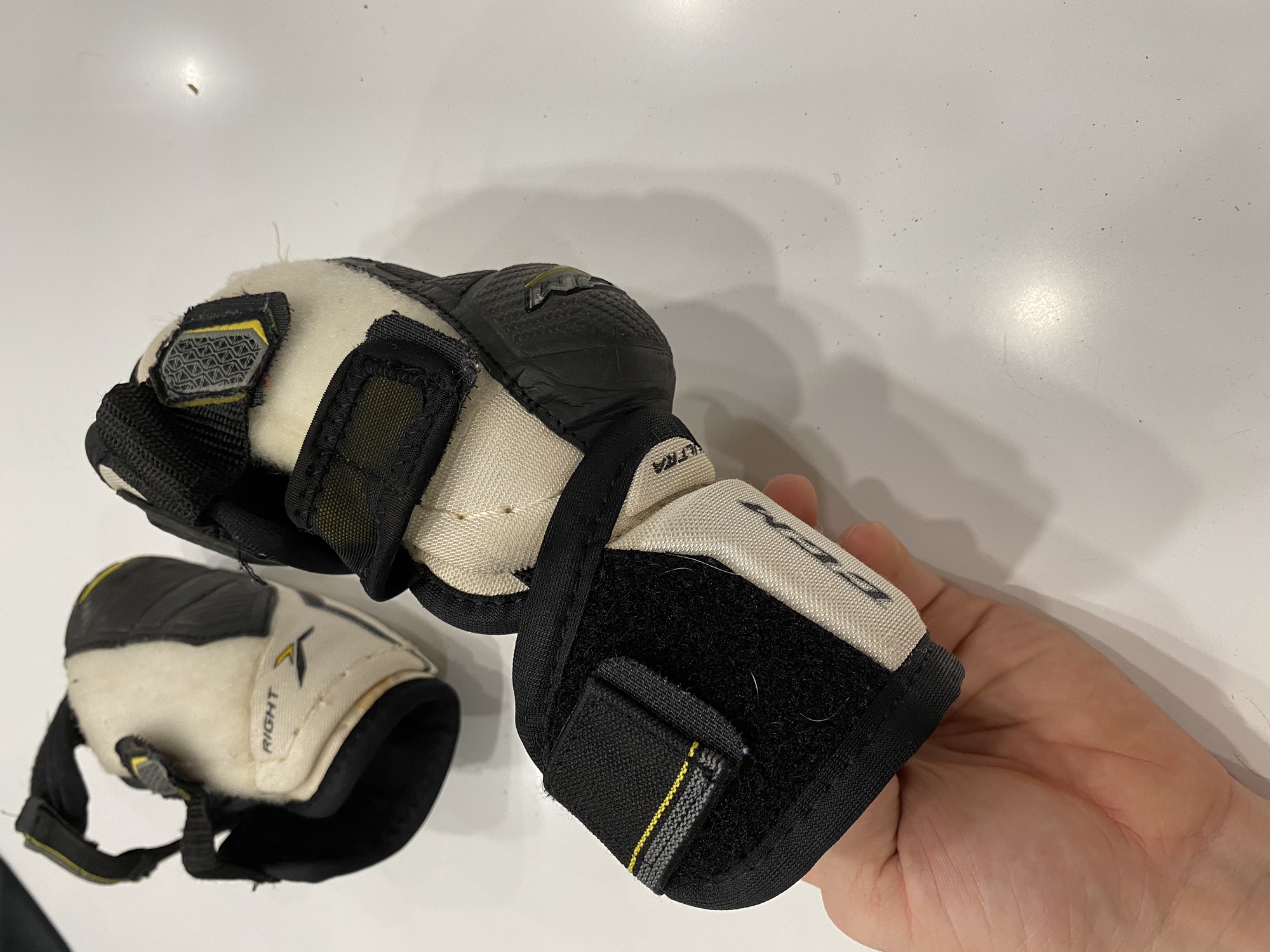 CCM Ultra Tacks Jr Medium Elbow pads SidelineSwap