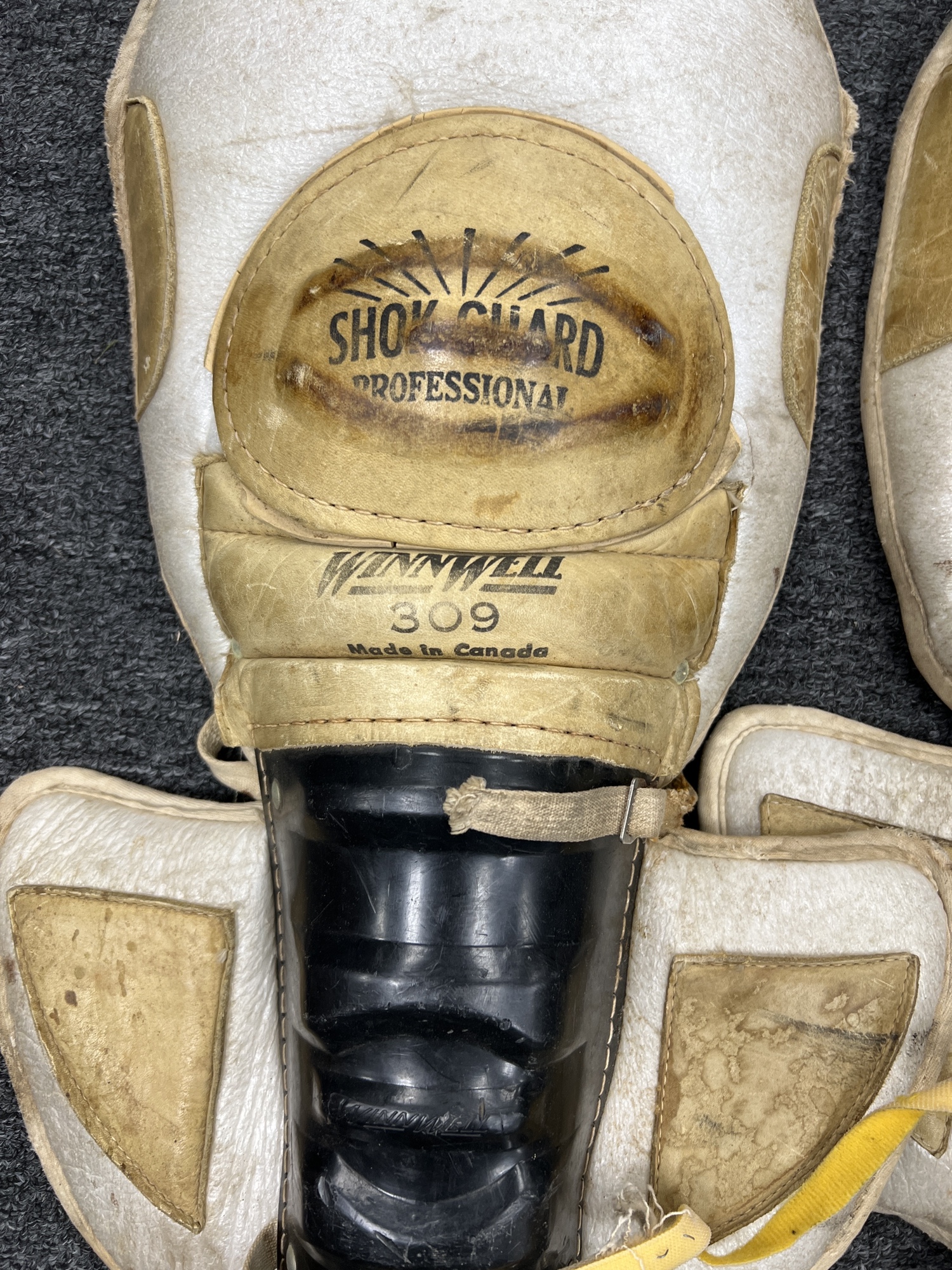 Vintage Hockey Shinguards Winwell 309 SidelineSwap