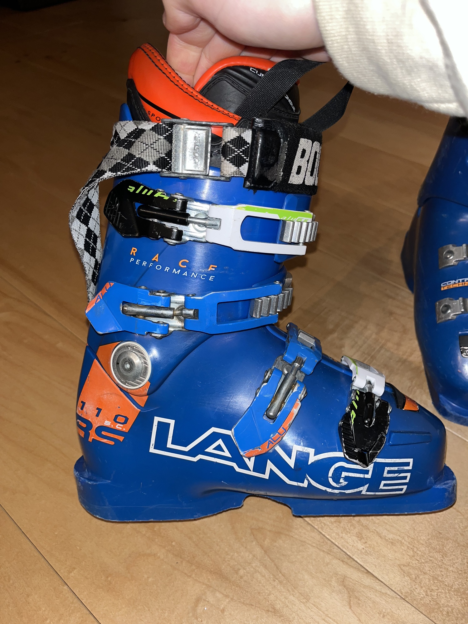 Lange RS 110 Ski Boots SidelineSwap