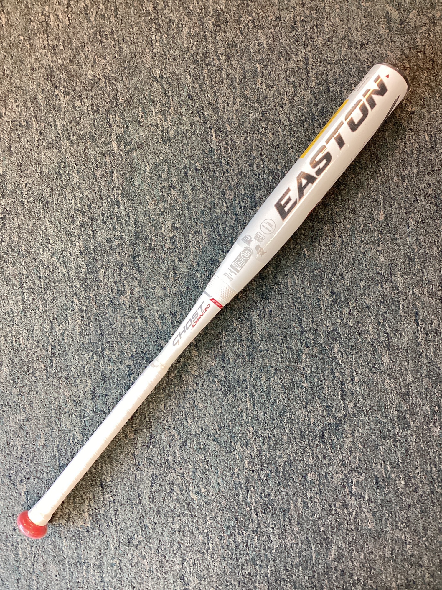 New 2022 Easton Ghost Advanced (10) 20 oz 30" Fastpitch Softball Bat