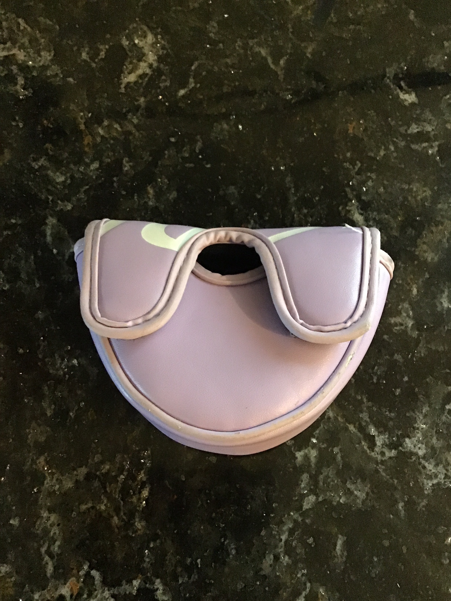 Yes putter cover SidelineSwap