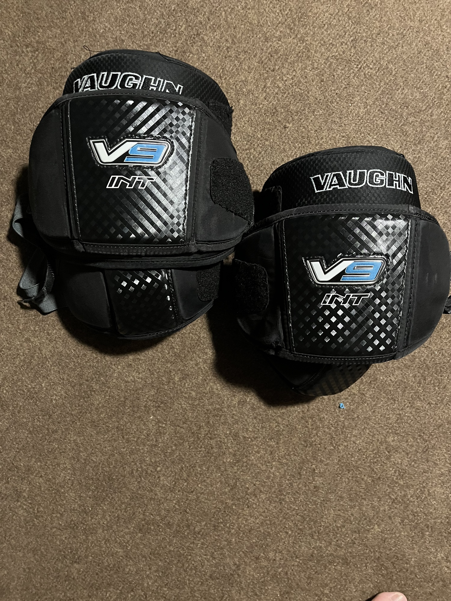 Vaughn V9 INT goalie knee pads SidelineSwap