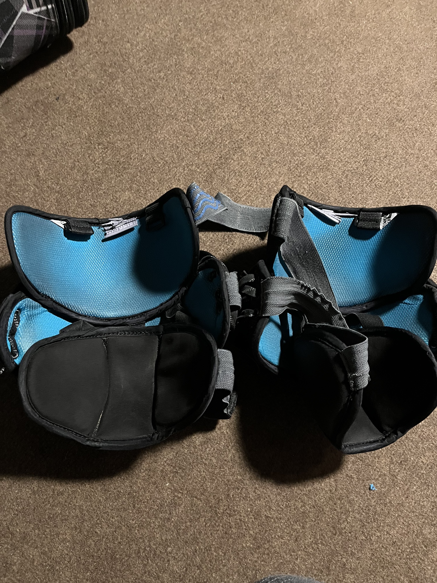 Vaughn V9 INT goalie knee pads SidelineSwap