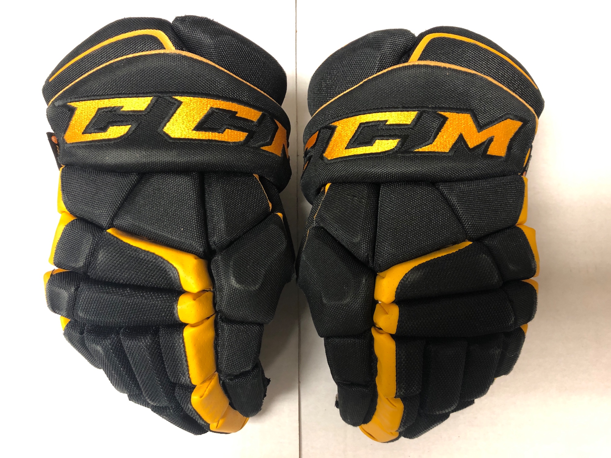 CCM Tacks 9080 Hockey Gloves 12” Black/Yellow SidelineSwap
