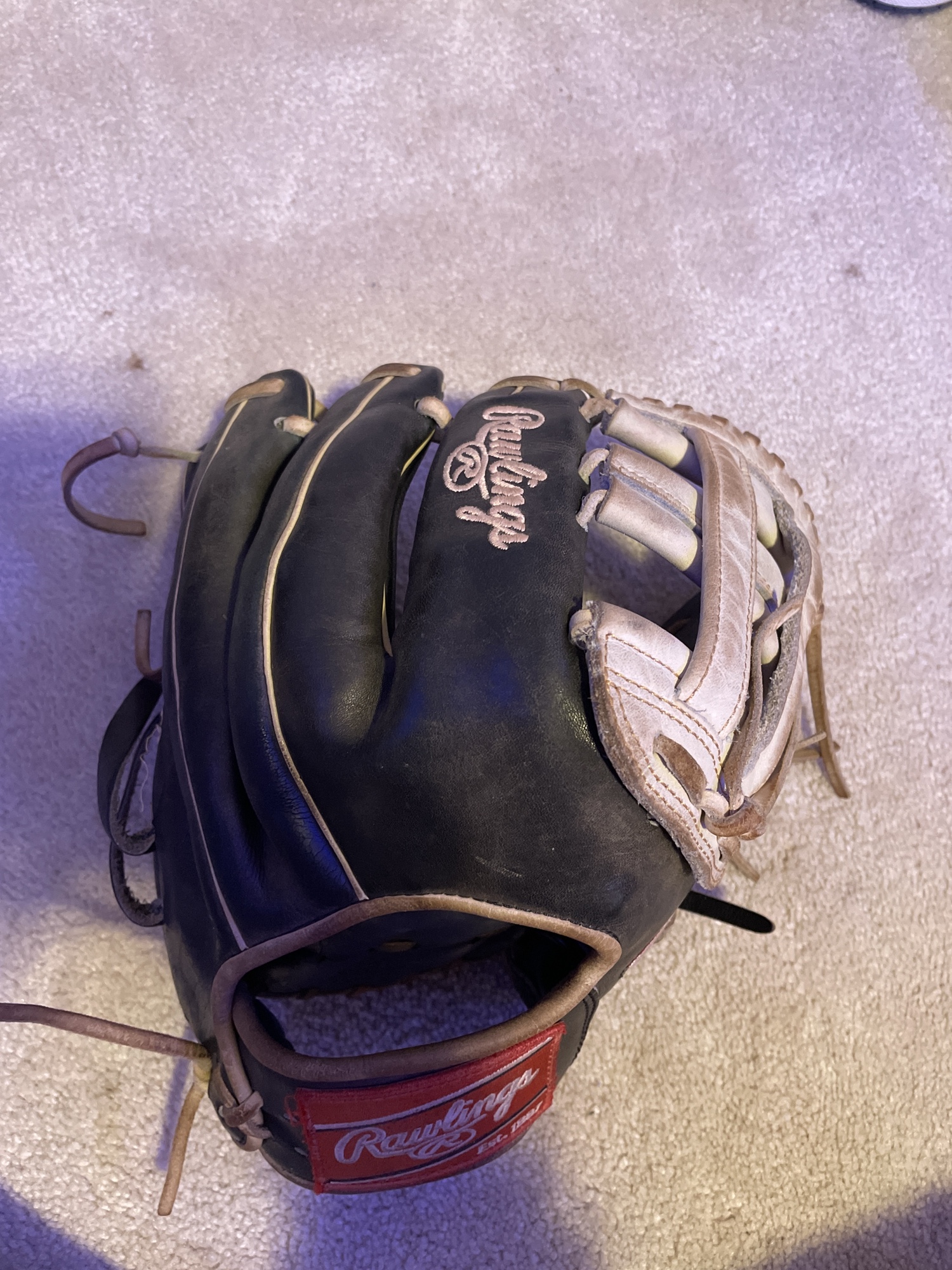 Outfield 12.25" Heart of the Hide Baseball Glove SidelineSwap