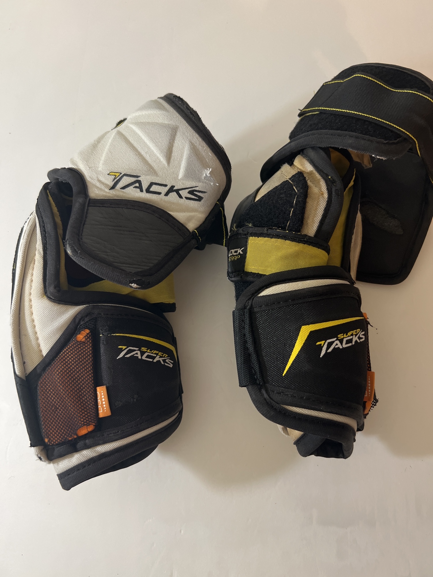 Used Large CCM Super Tacks Elbow Pads SidelineSwap