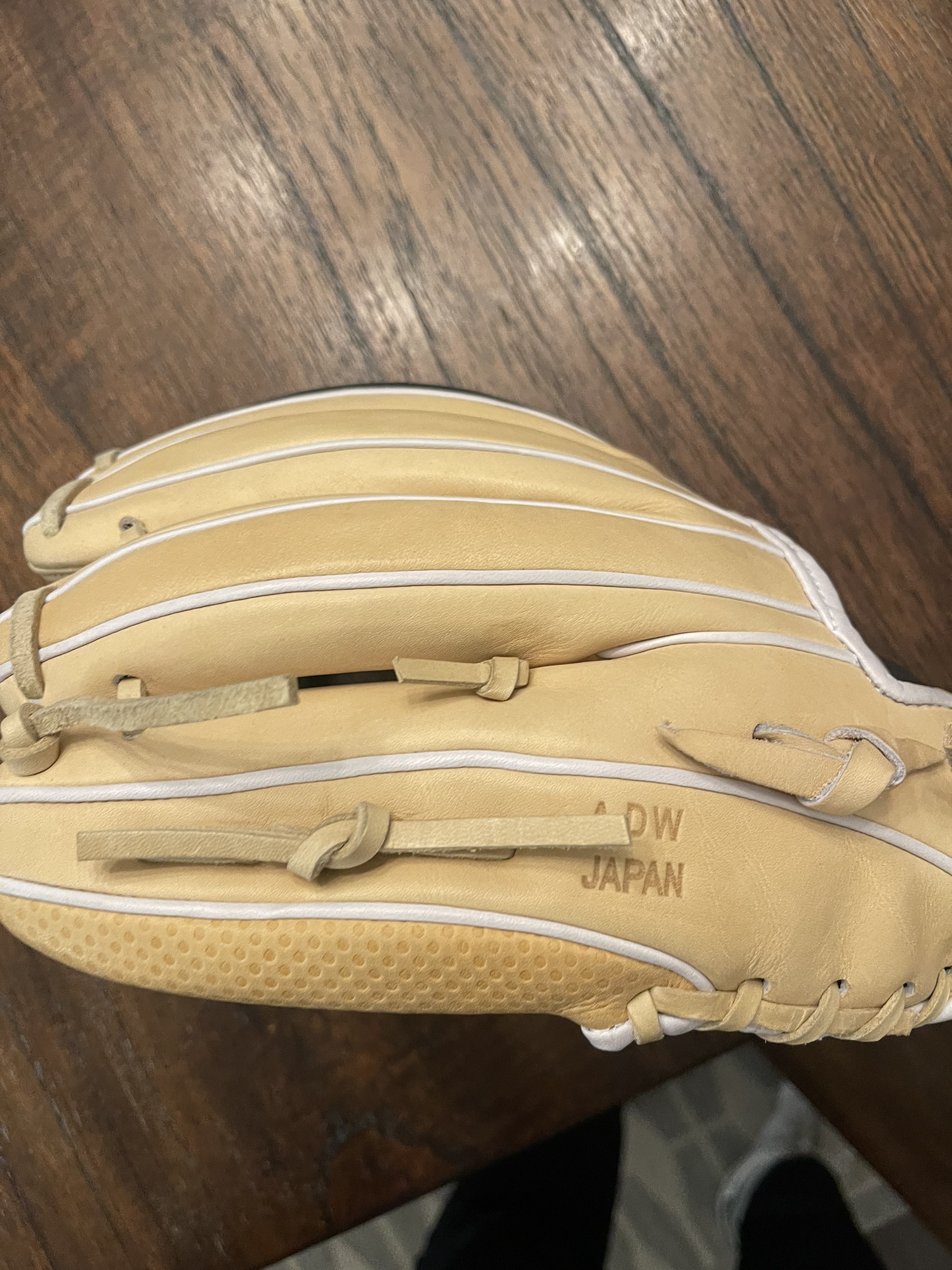 Right Hand Throw 11.5" A2K Baseball Glove SidelineSwap