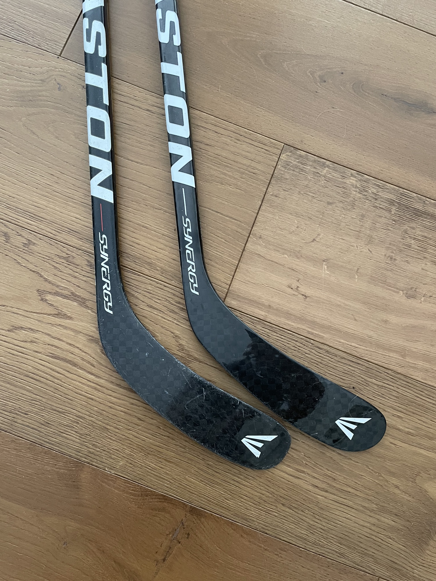 Easton JR Synergy hockey sticks SidelineSwap