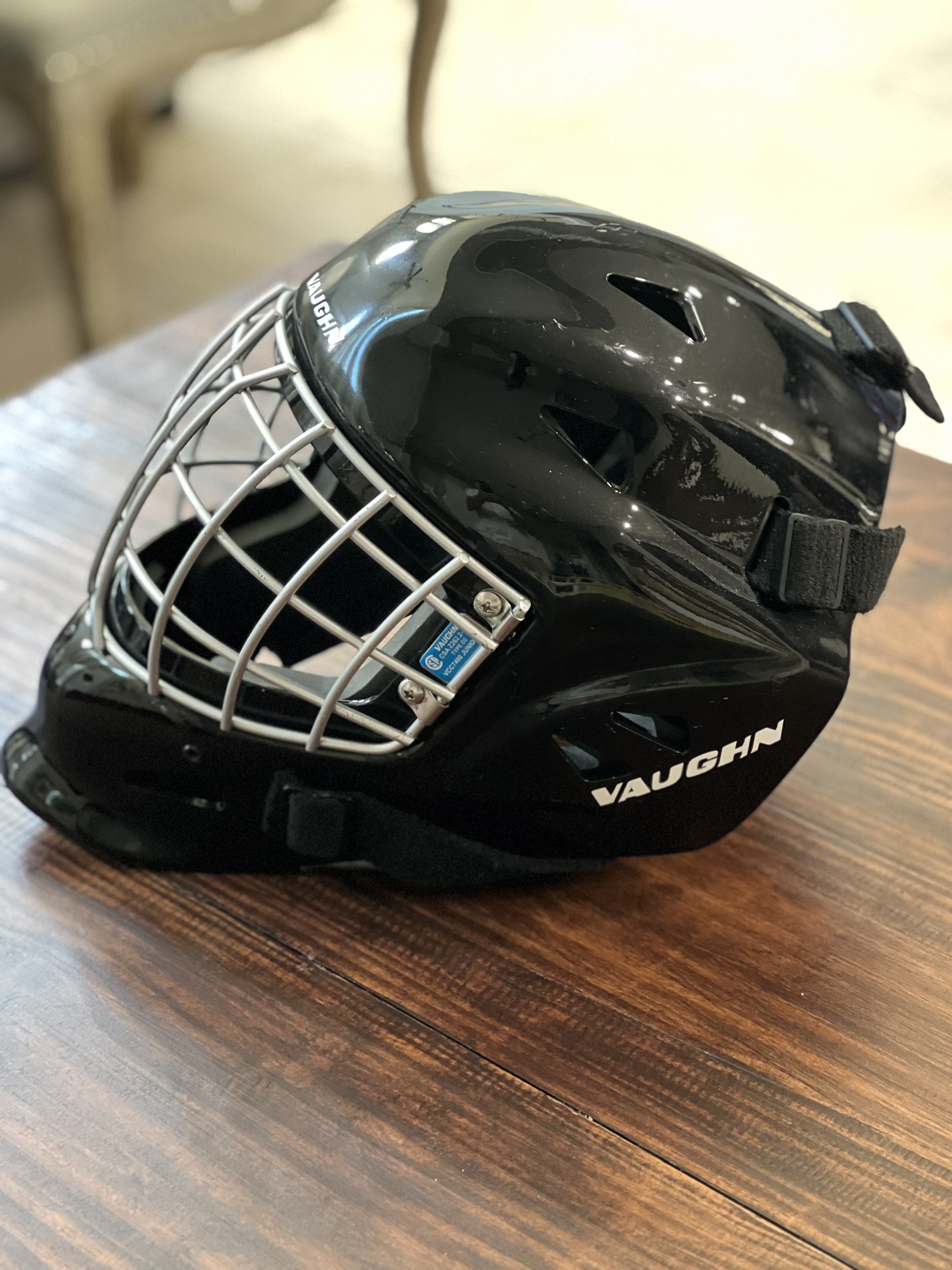 Vaughn VN05 Junior Goalie Helmet SidelineSwap