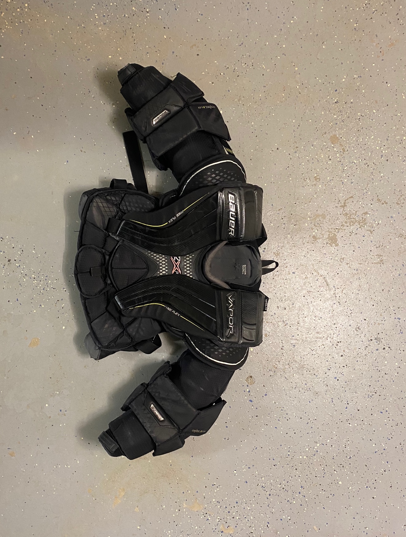 Used Small Bauer Vapor 2X Pro Goalie Chest Protector SidelineSwap