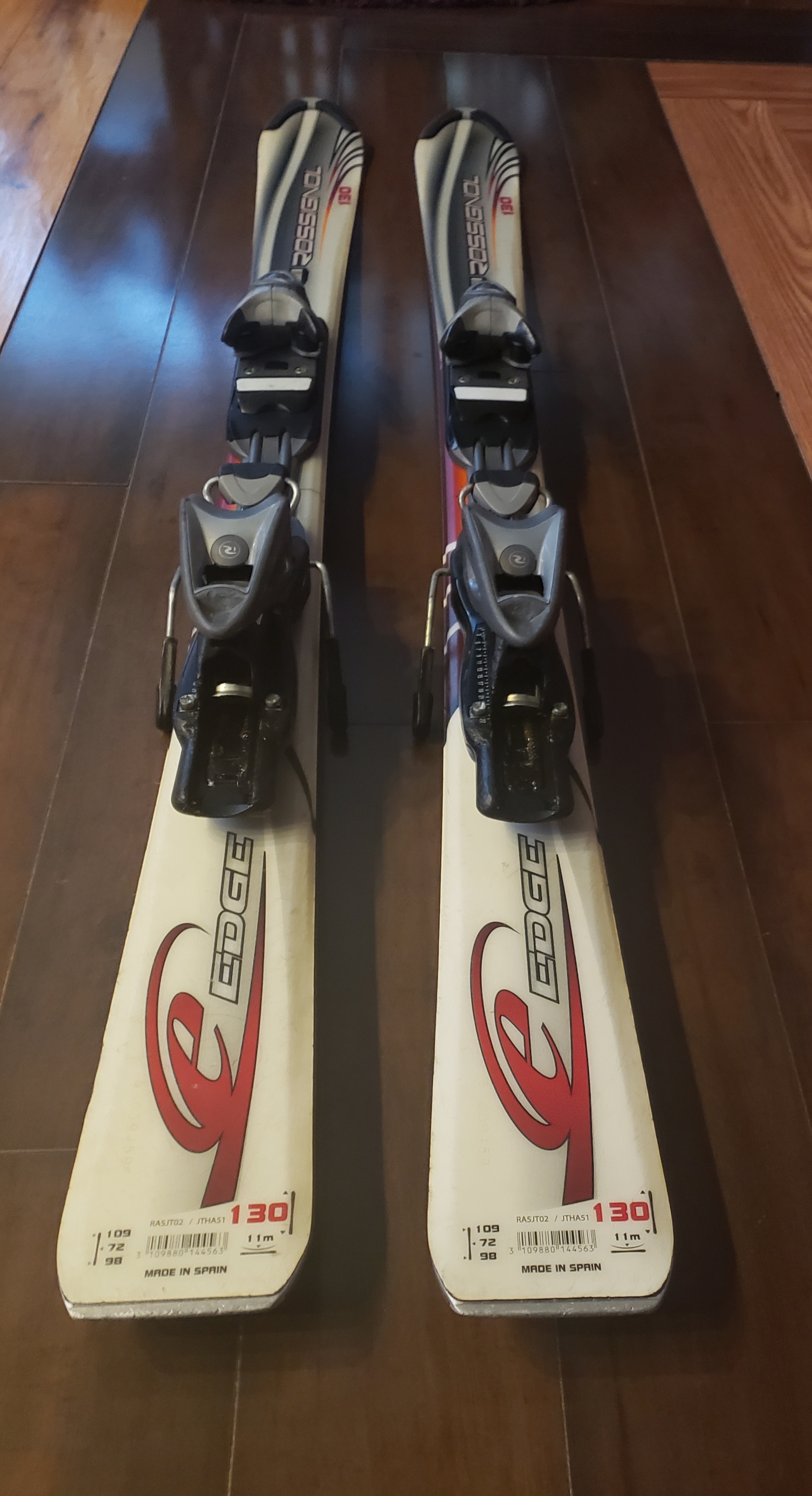 130cm ROSSIGNOL EDGE Adult SKIS w/Rossignol Easy Adjust To Most Adult