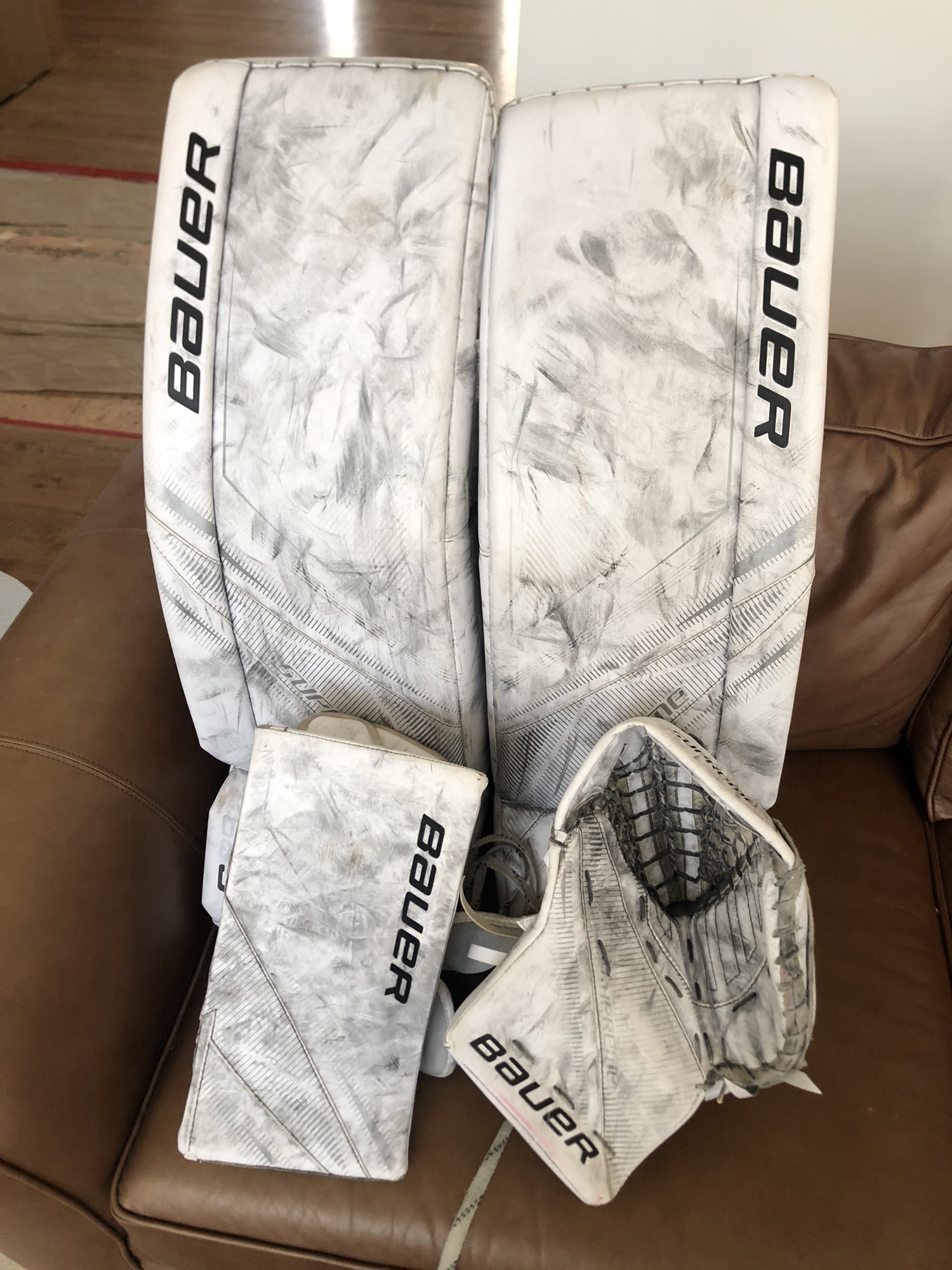 Bauer Supreme S29 Hockey Goalie Full Set Senior Large Leg Pads 35