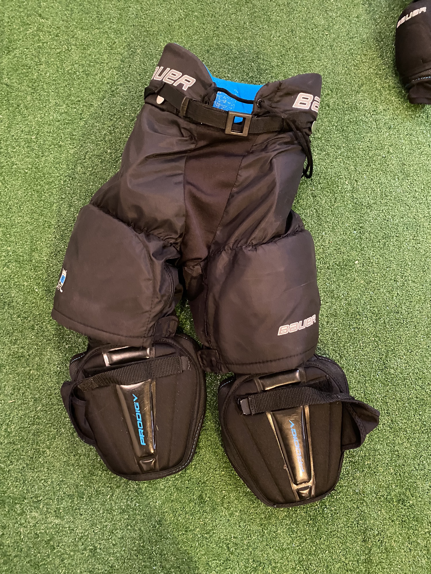 Bauer Prodigy Youth Large Pants and Shin Guard 21 Combo SidelineSwap