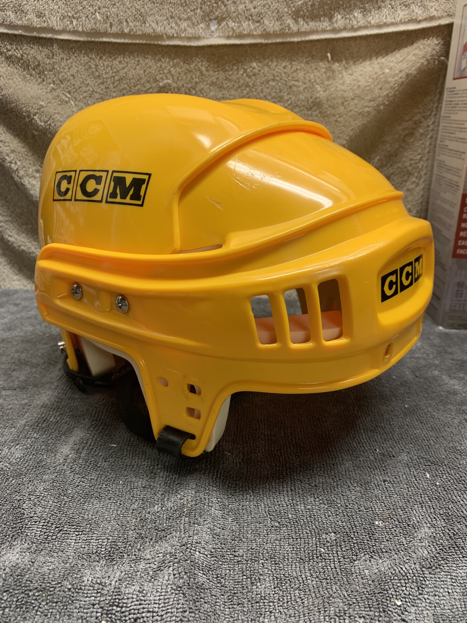 VINTAGE RARE YELLOW CCM HT2 HOCKEY HELMET LARGE!! SidelineSwap