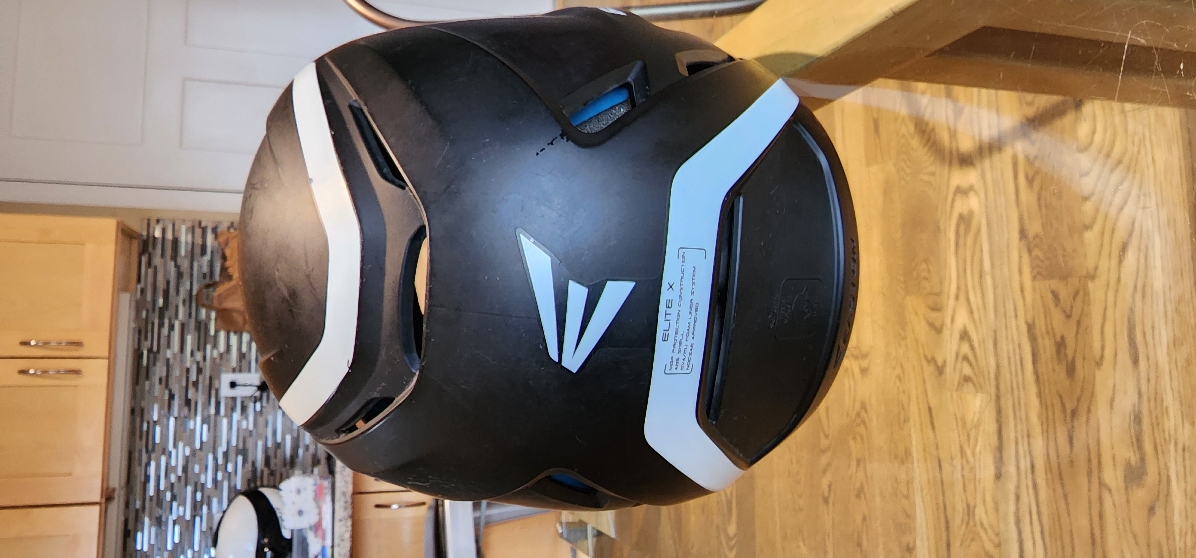 Used Small / Medium Jr Easton Elite X Batting Helmet With Jaw Guardt