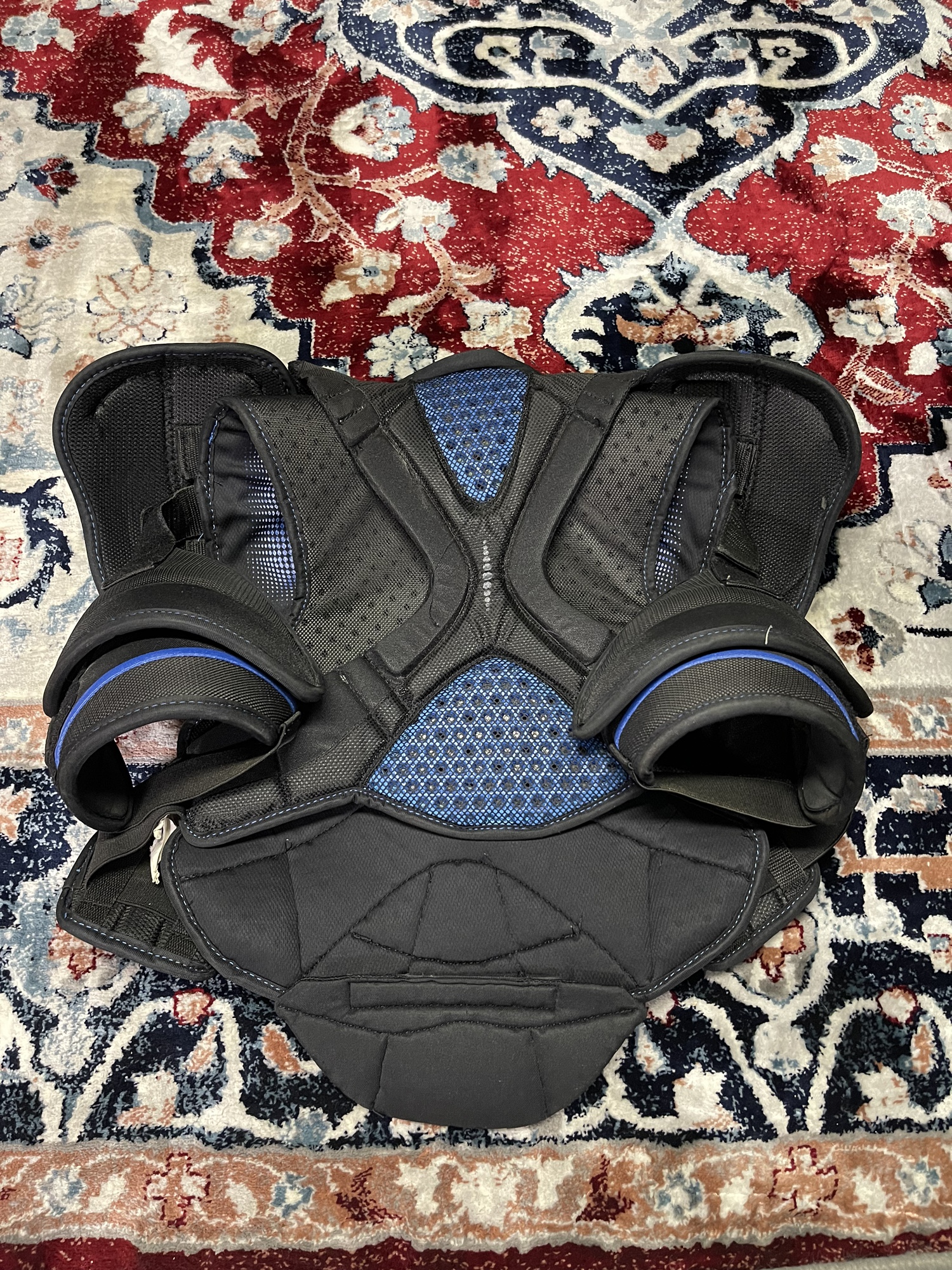 Senior Medium Bauer Supreme One95 Shoulder Pads SidelineSwap