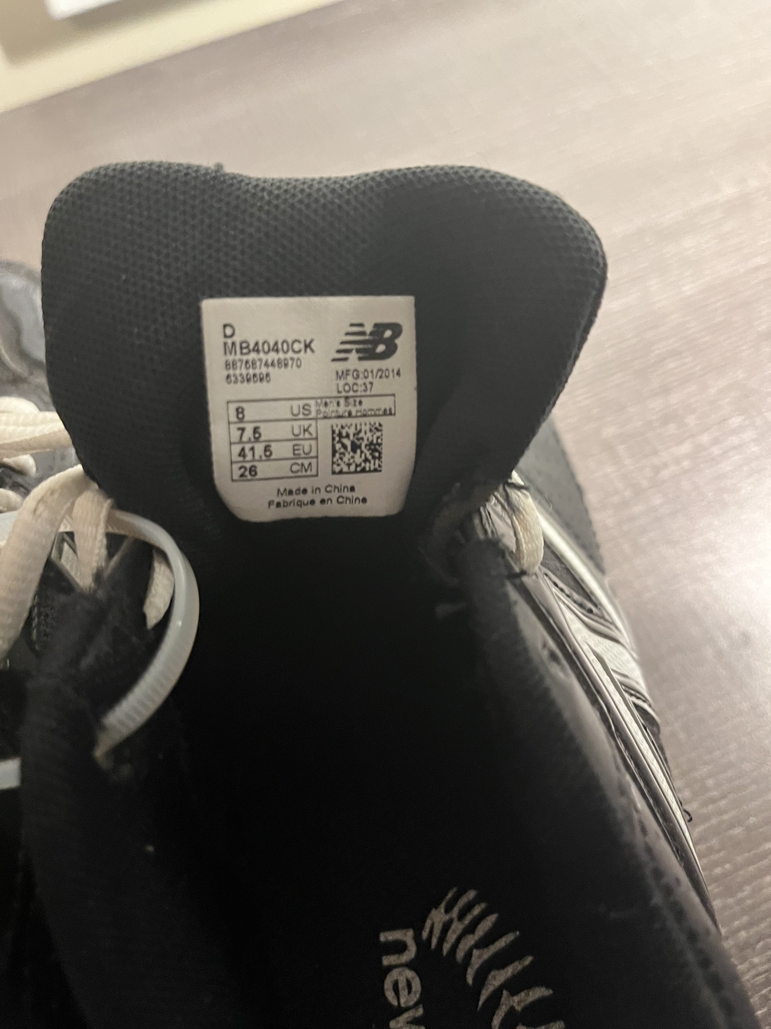 mens baseball cleats size 8 wide
