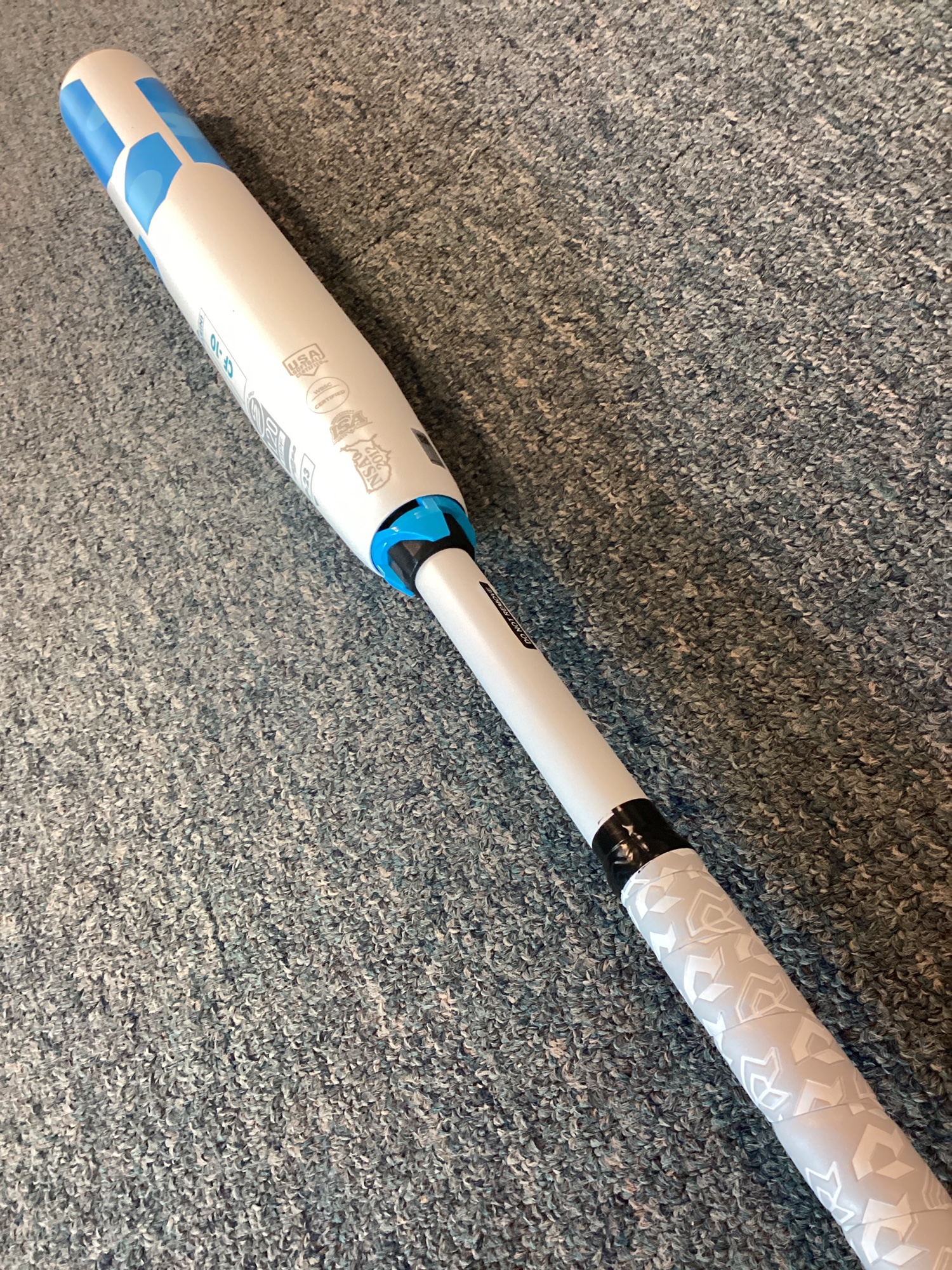 Used 2023 DeMarini Composite CF Bat (10) 22 oz 32" LIKE NEW SidelineSwap