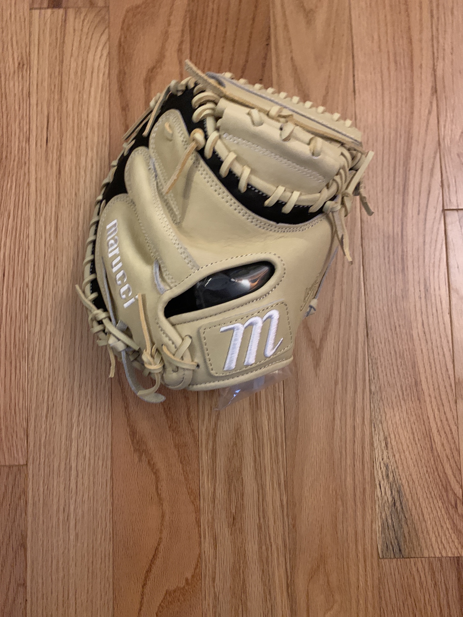 Marucci Ascension Series 32.5” Catchers Mitts SidelineSwap