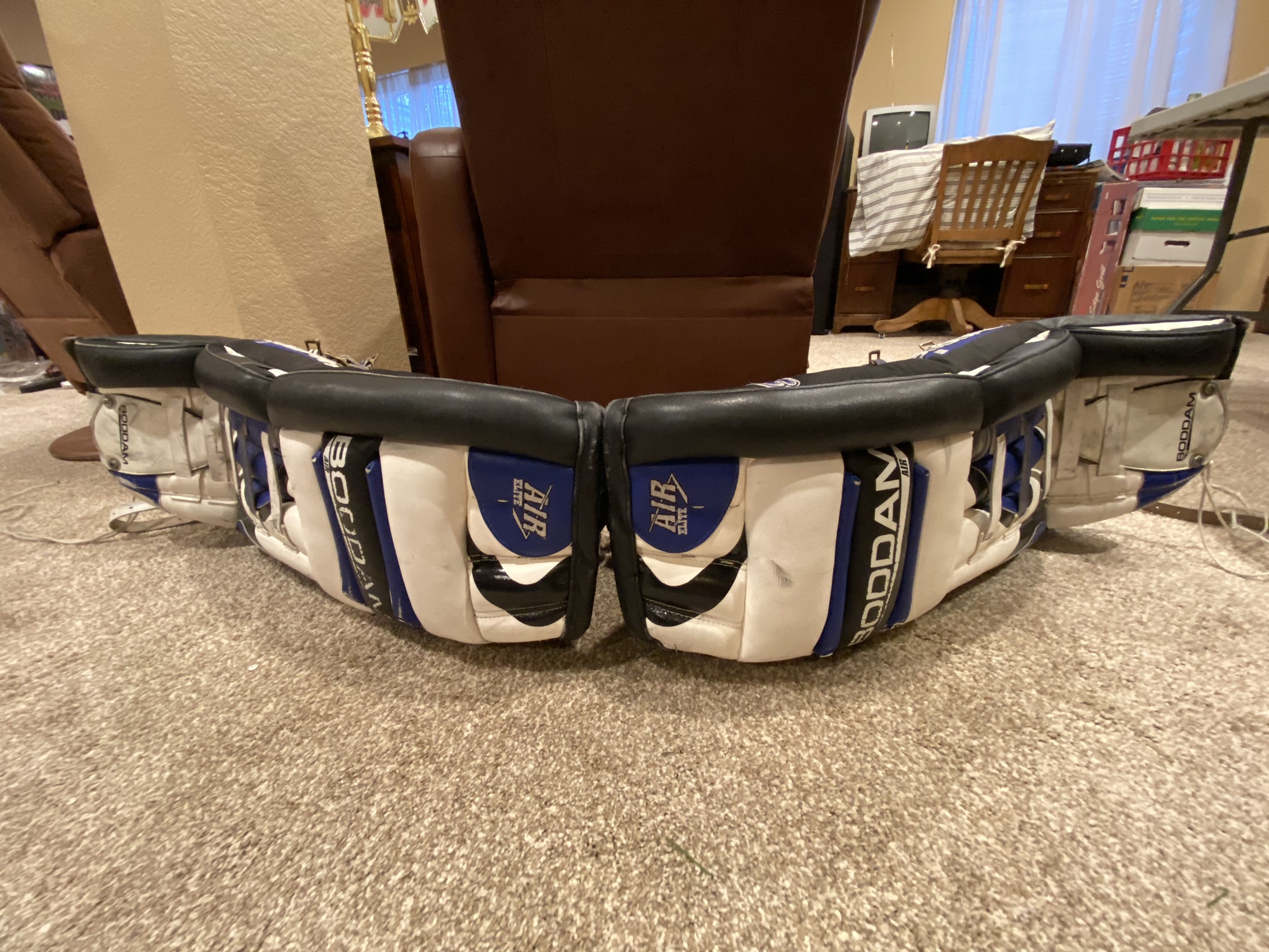 33" Boddam Air Elite Goalie Leg Pads SidelineSwap