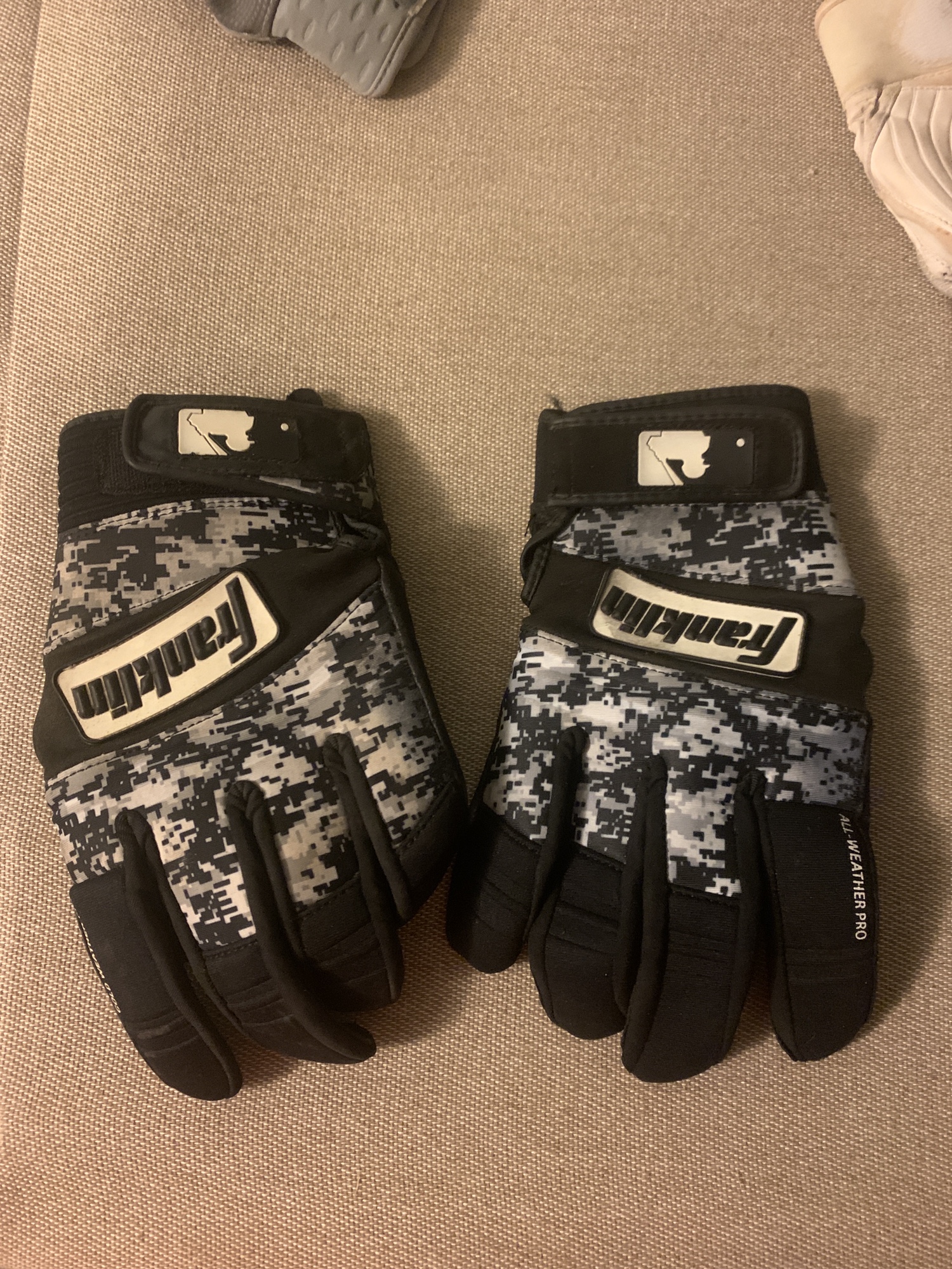 Used XL Franklin All Weather Pro Batting Gloves SidelineSwap