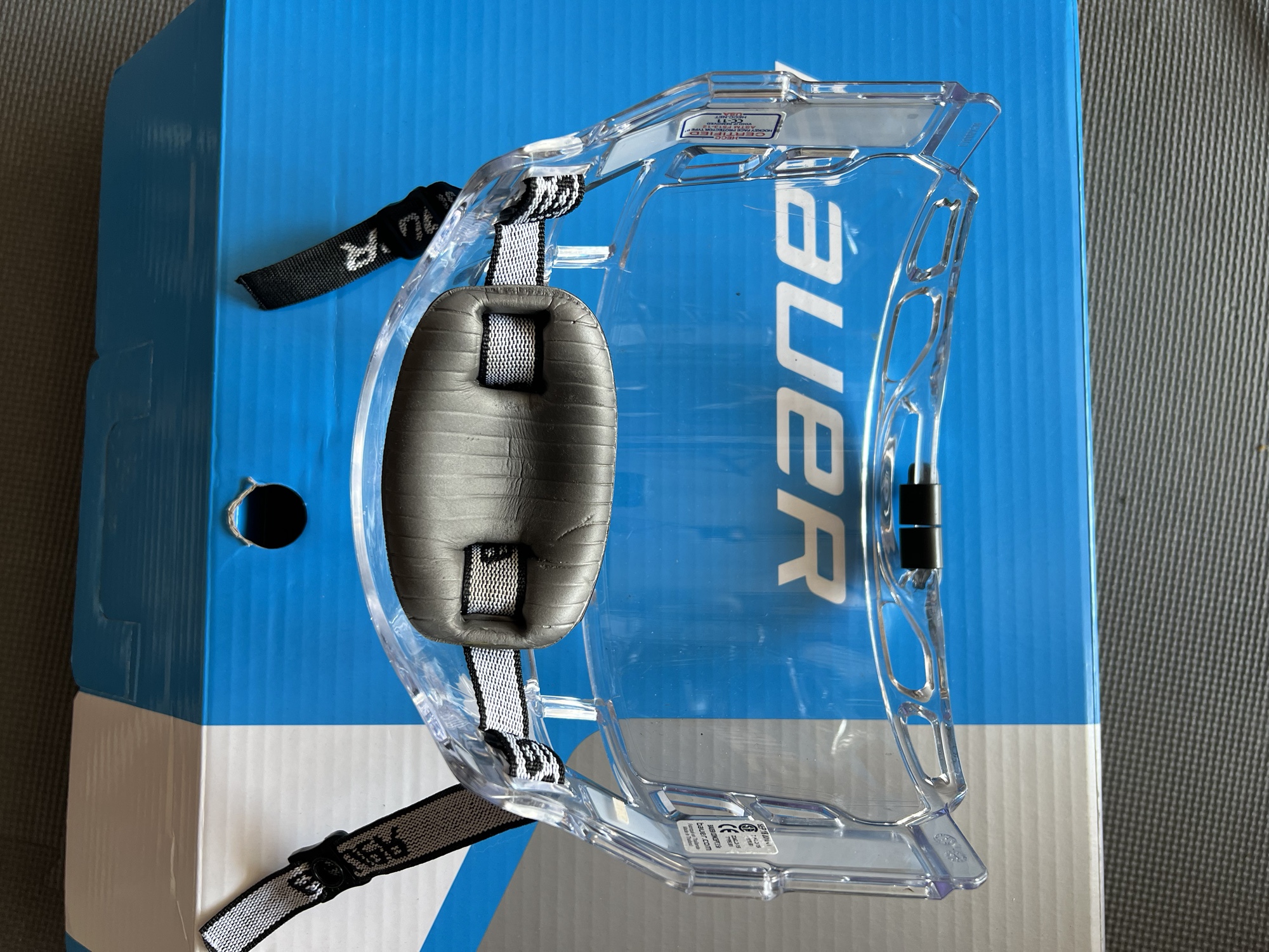 Medium Bauer Full Cage Profile II Facemask SidelineSwap