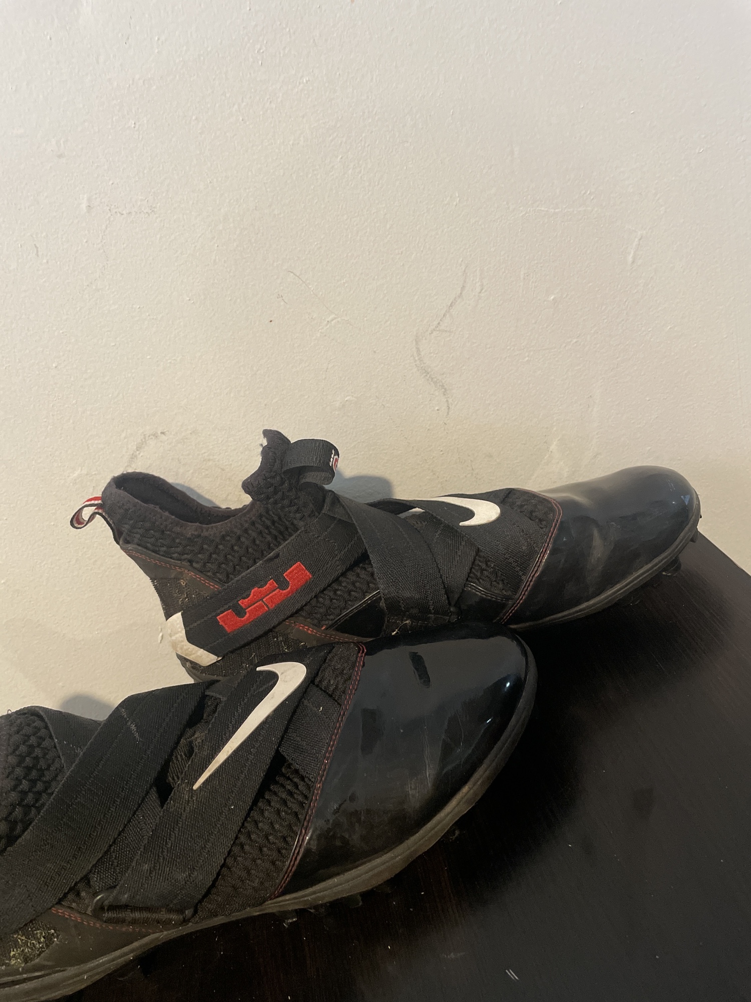 mens nike molded cleats