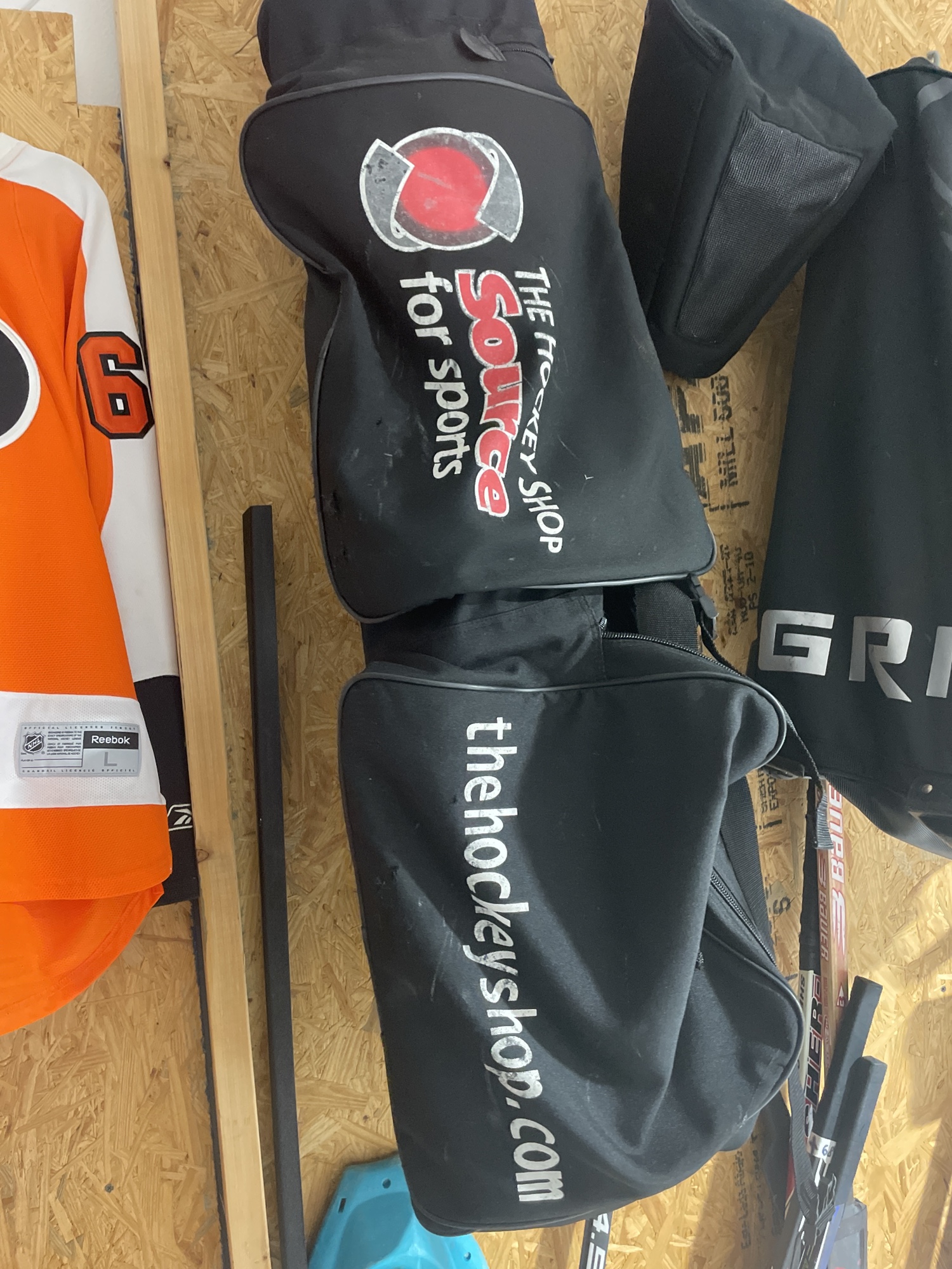 Hockey goalie Gear Pad Glove Blocker Skate Everything You Need