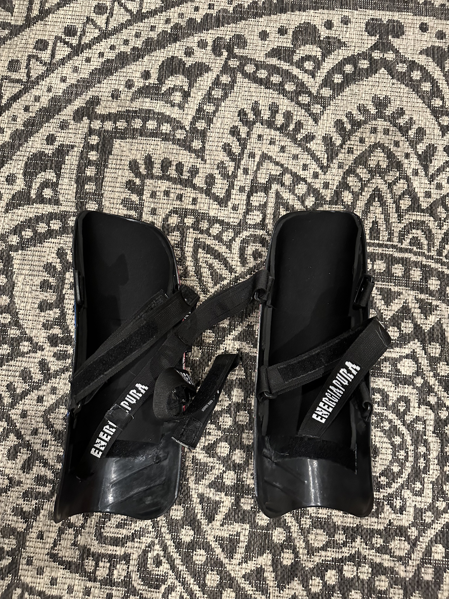 Shin Guards Used Medium Energiapura Shin Guard SidelineSwap