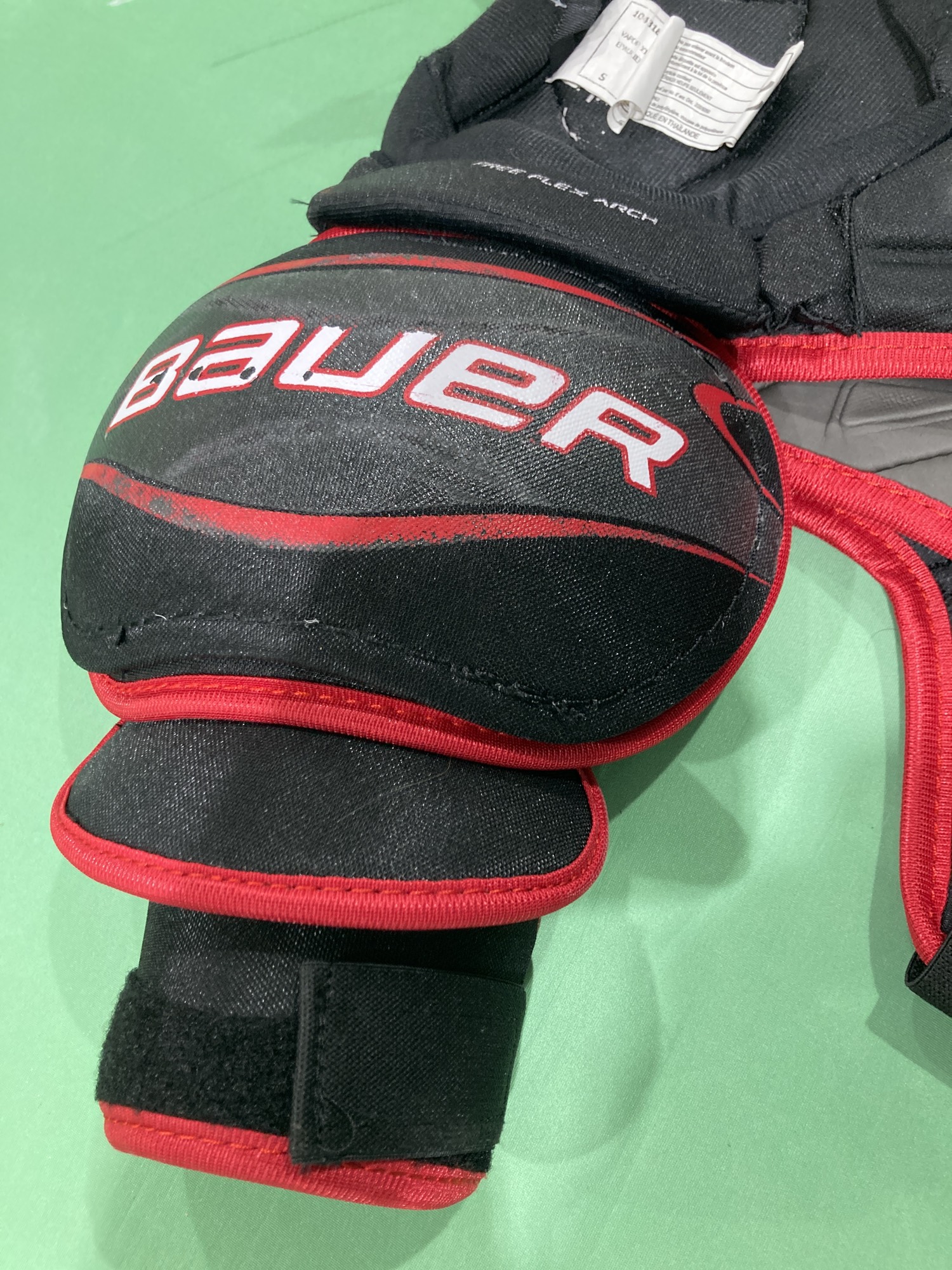 Used Junior Small Bauer Vapor X100 Shoulder Pads SidelineSwap