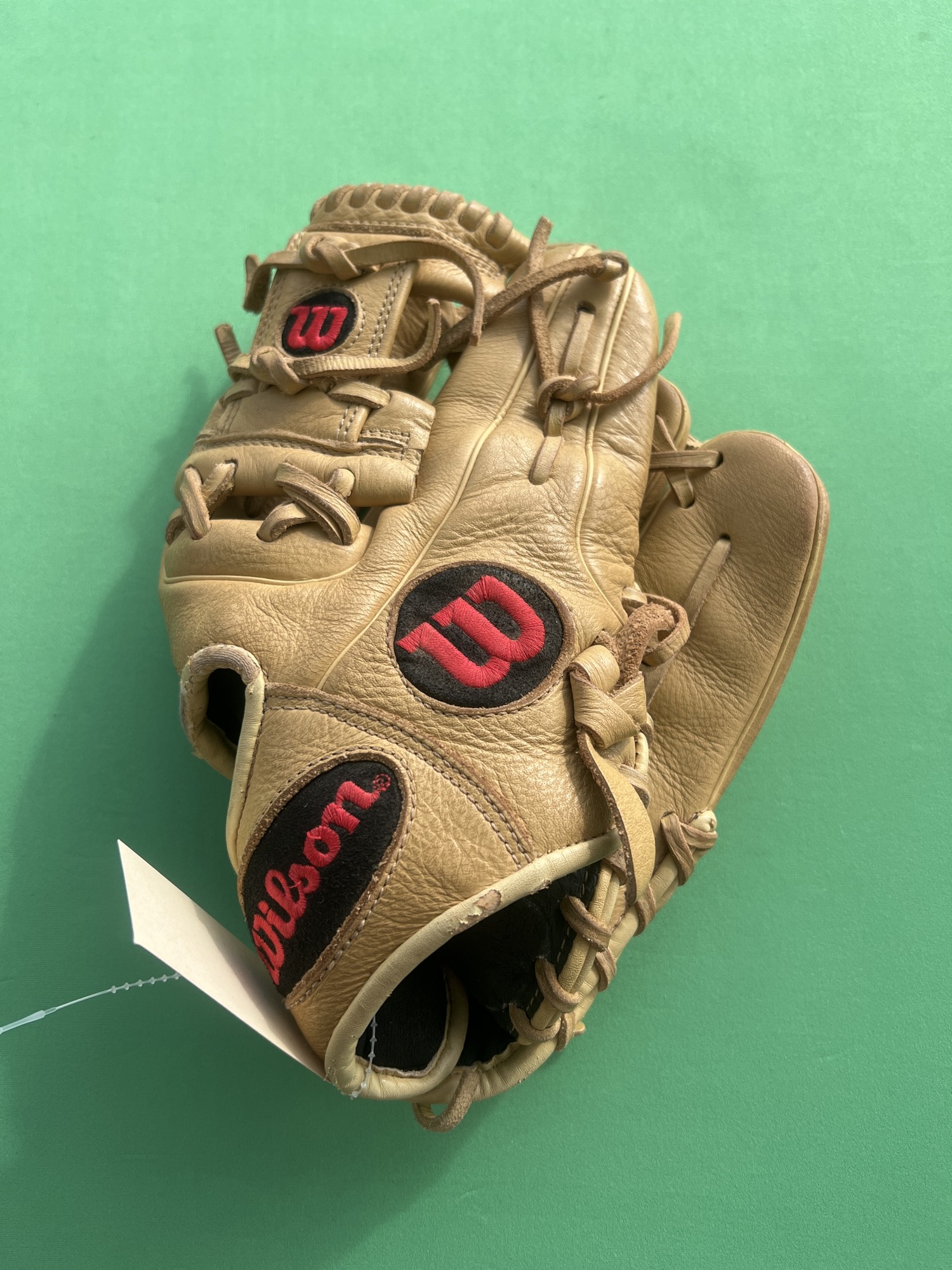Used Wilson A700 Right Hand Throw Baseball Glove 11.5" SidelineSwap