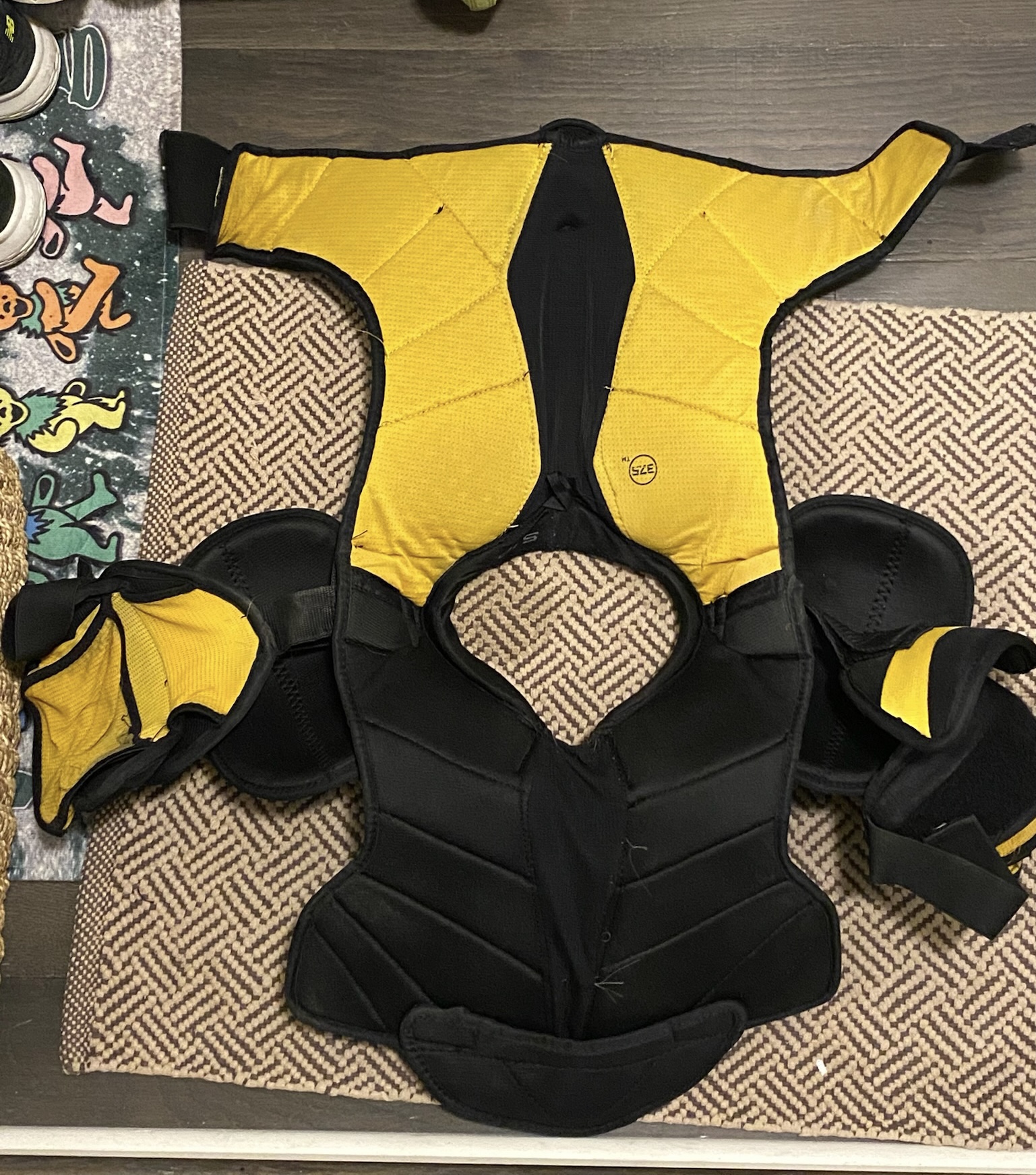 Senior Small Bauer Supreme TotalOne MX3 Shoulder Pads SidelineSwap