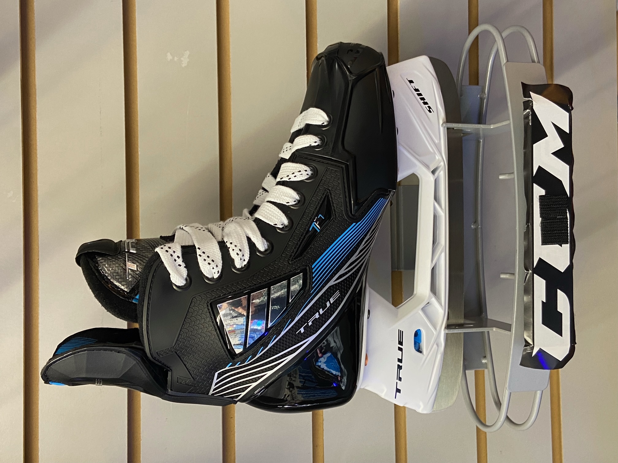 Senior New True TF7 Hockey Skates Regular Width SidelineSwap