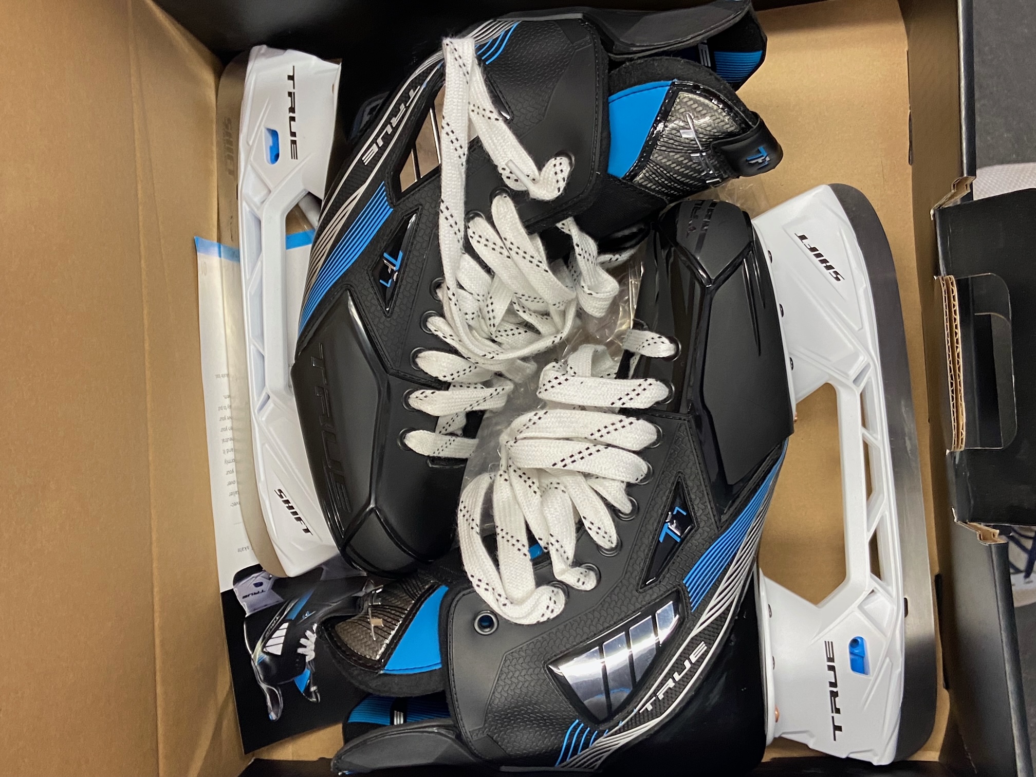 Senior New True TF7 Hockey Skates Regular Width SidelineSwap