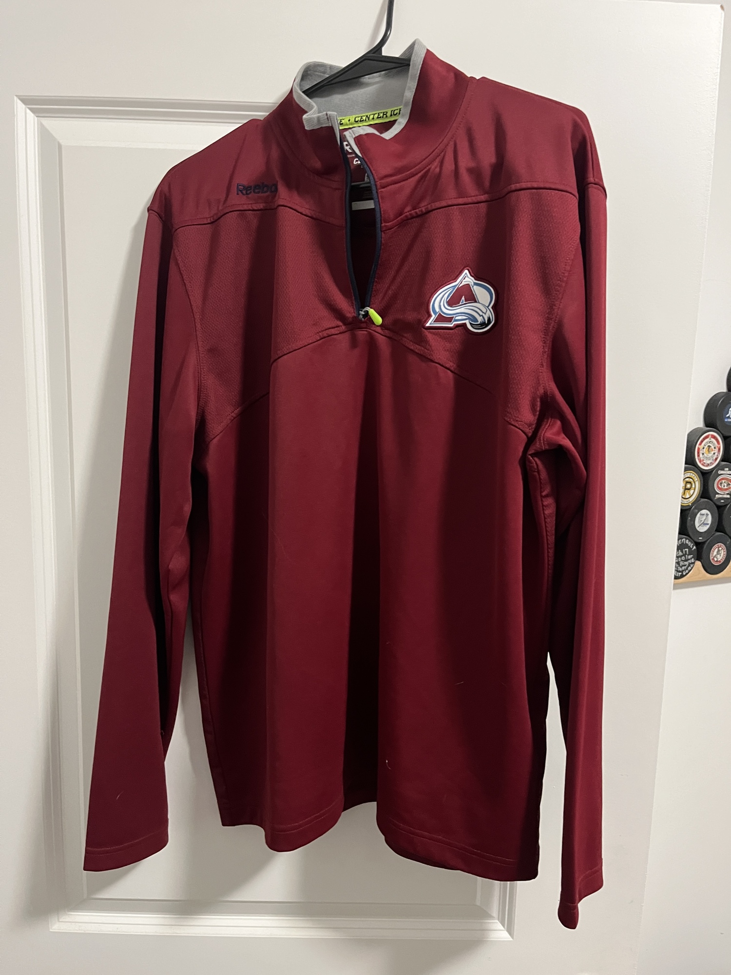 Colorado Avalanche 1/4 Zip Reebok Center Ice Team Pullover, Large