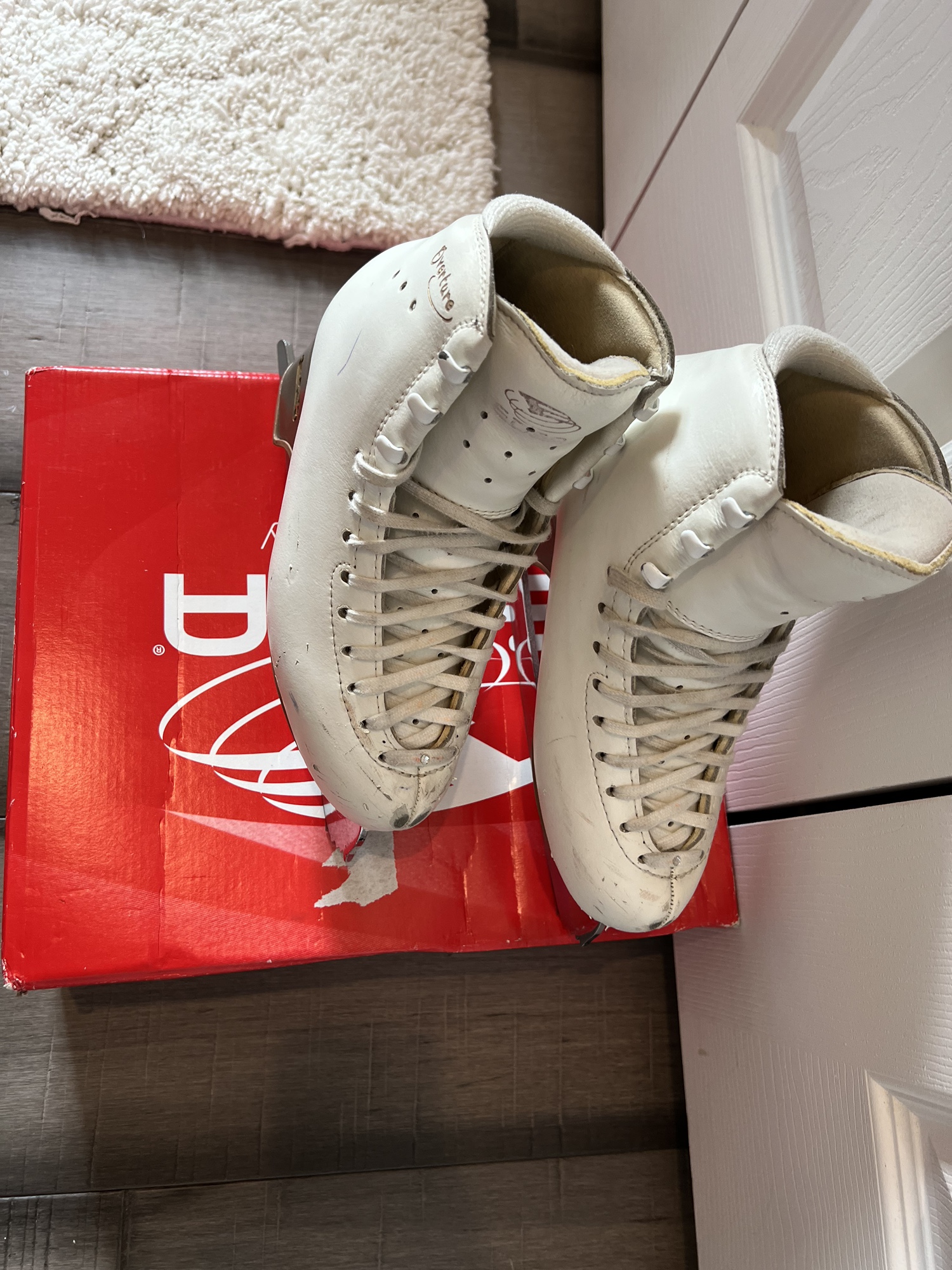 Edea Overture 230 D Coronation Ace blades SidelineSwap