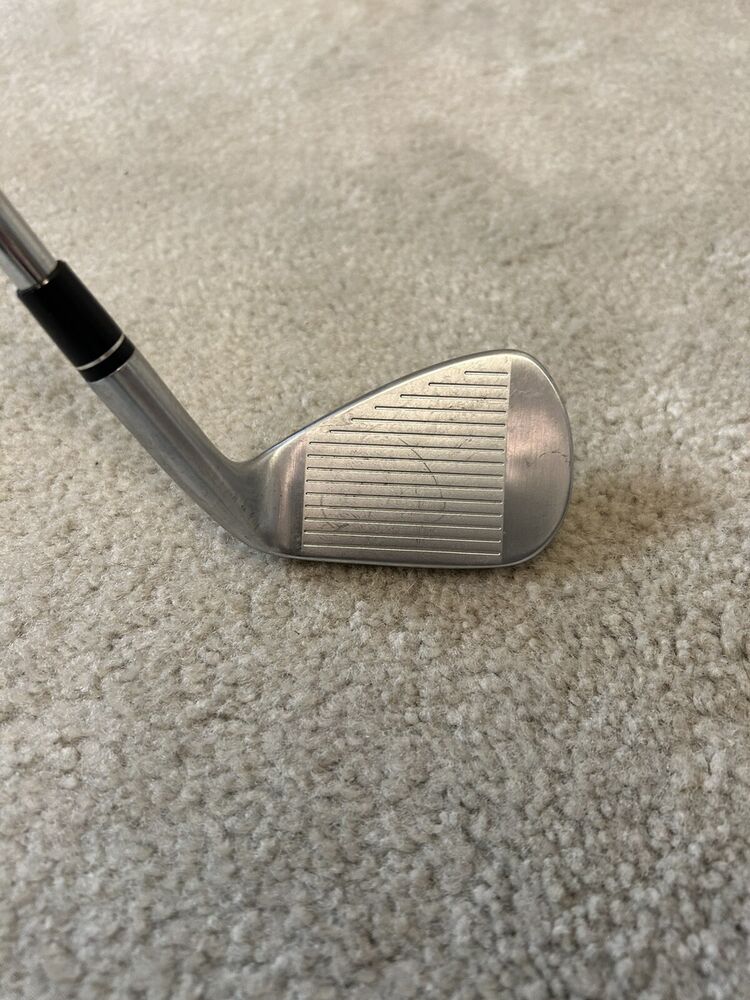 TAYLORMADE P790 PITCHING WEDGE LEFT HANDED DG S300 STEEL SHAFT