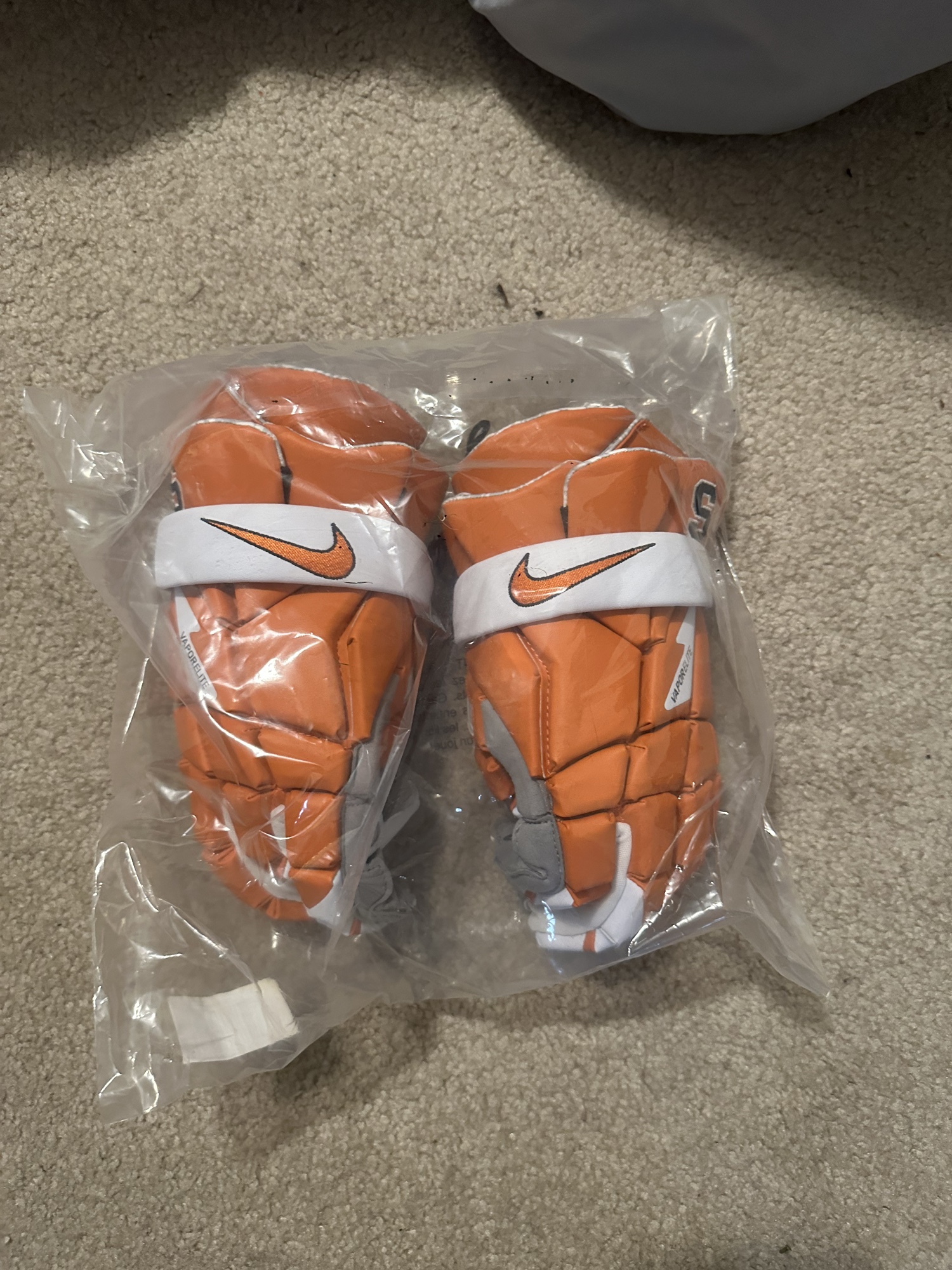 vapor elite lacrosse gloves