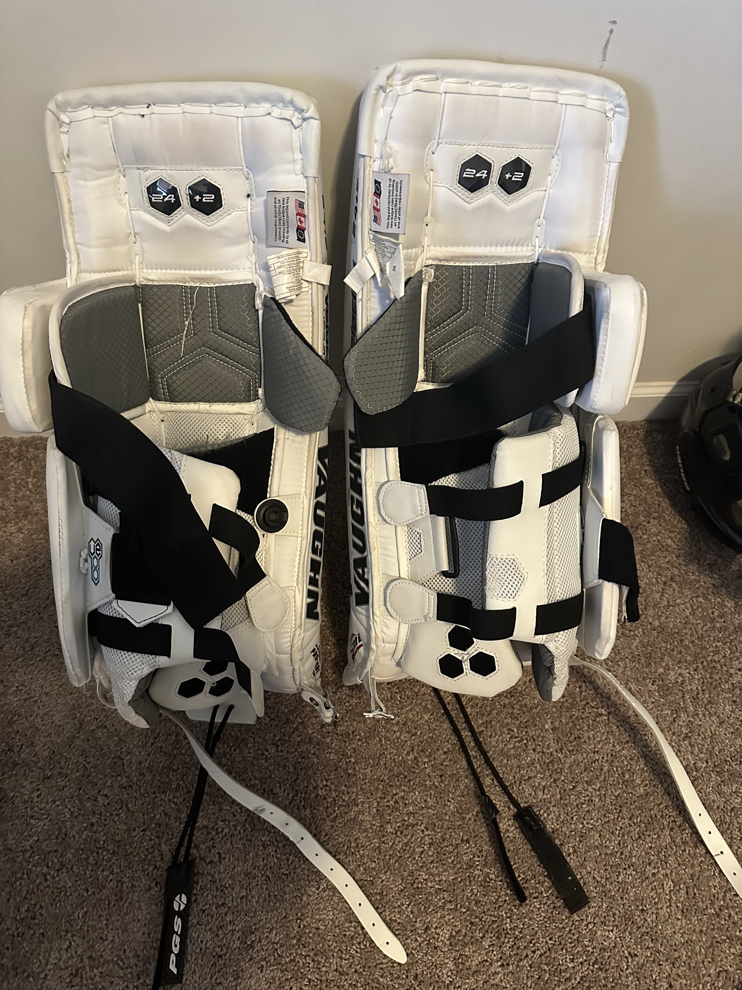 Vaughn Velocity VE8 Junior Ice Hockey Goalie Leg Pads 24" + 2 White Jr pad SidelineSwap