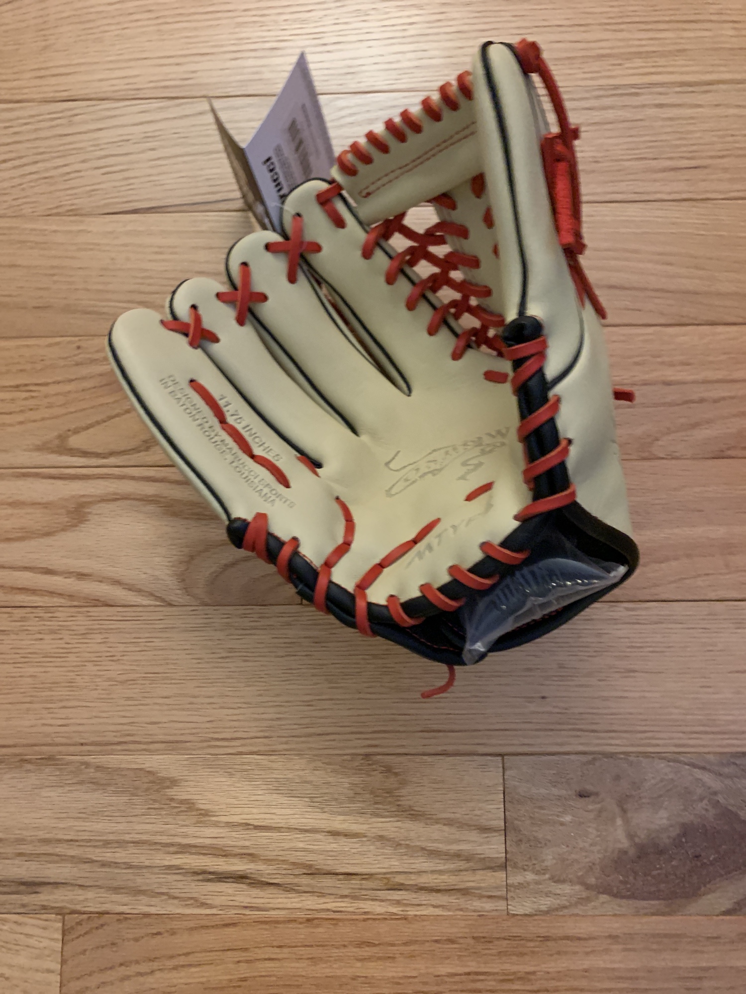 Marucci Oxbow Series 11.75” LHT Infield Glove SidelineSwap